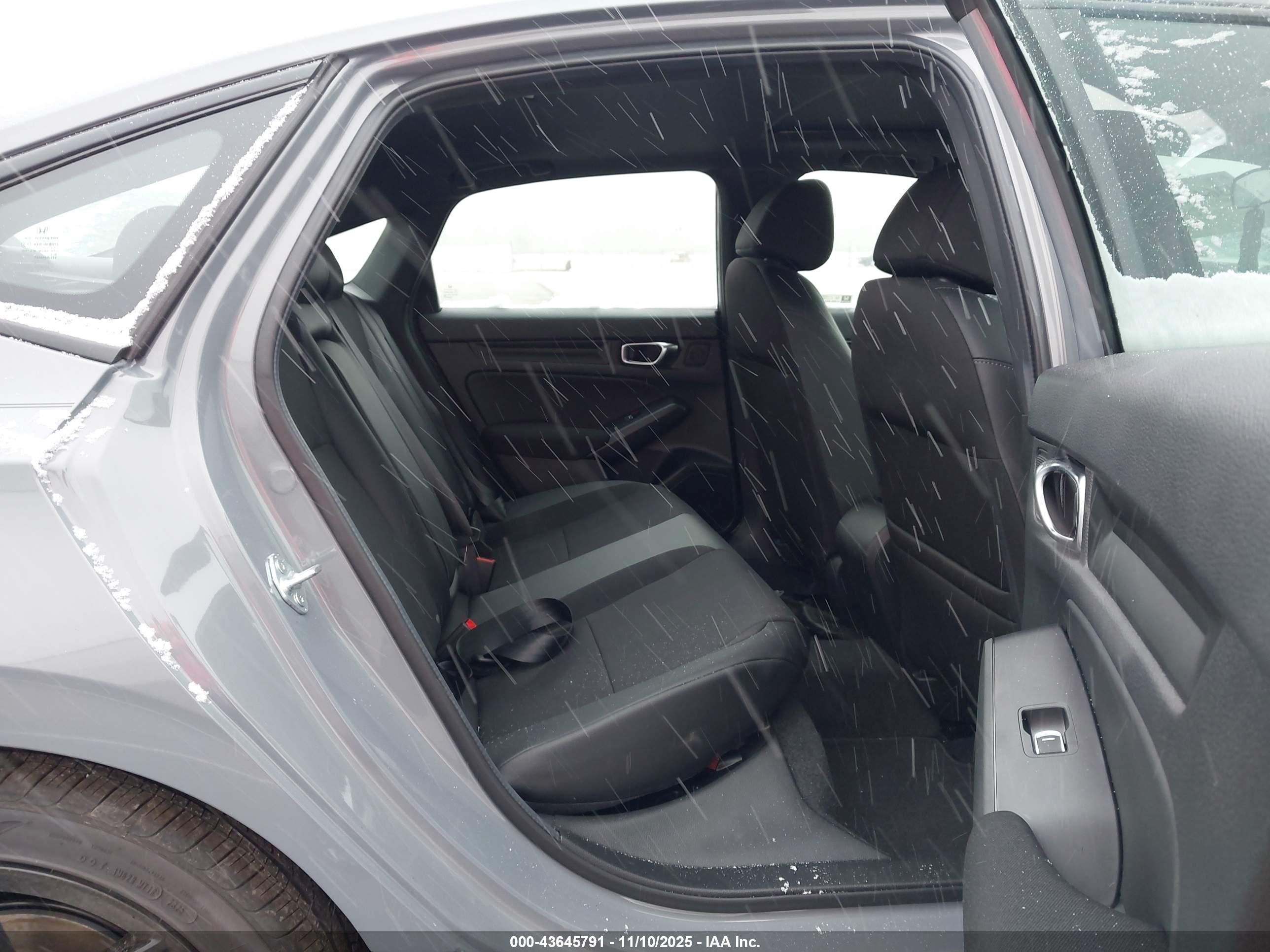 HONDA CIVIC image 8