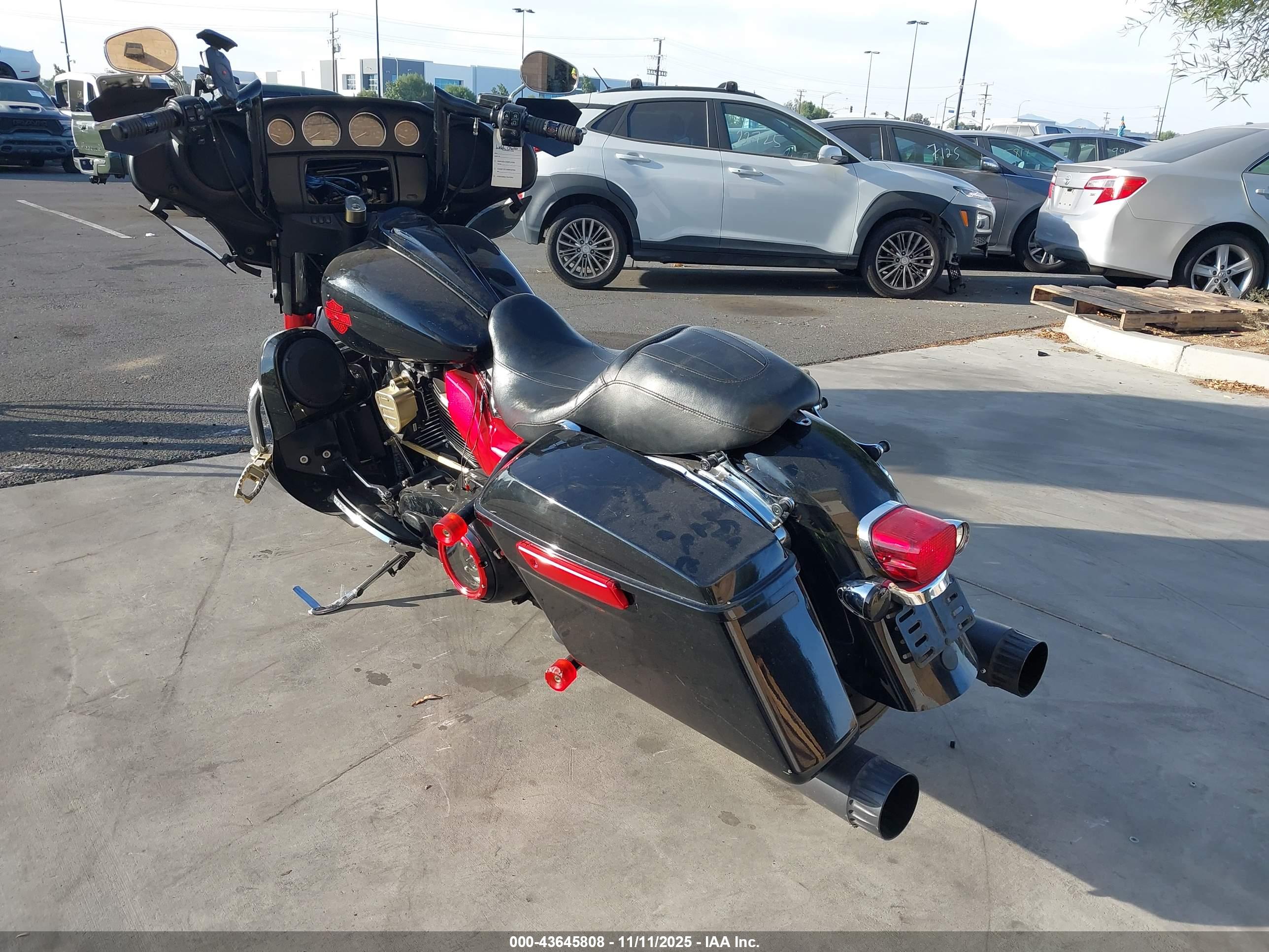 HARLEY-DAVIDSON FLHT image 3
