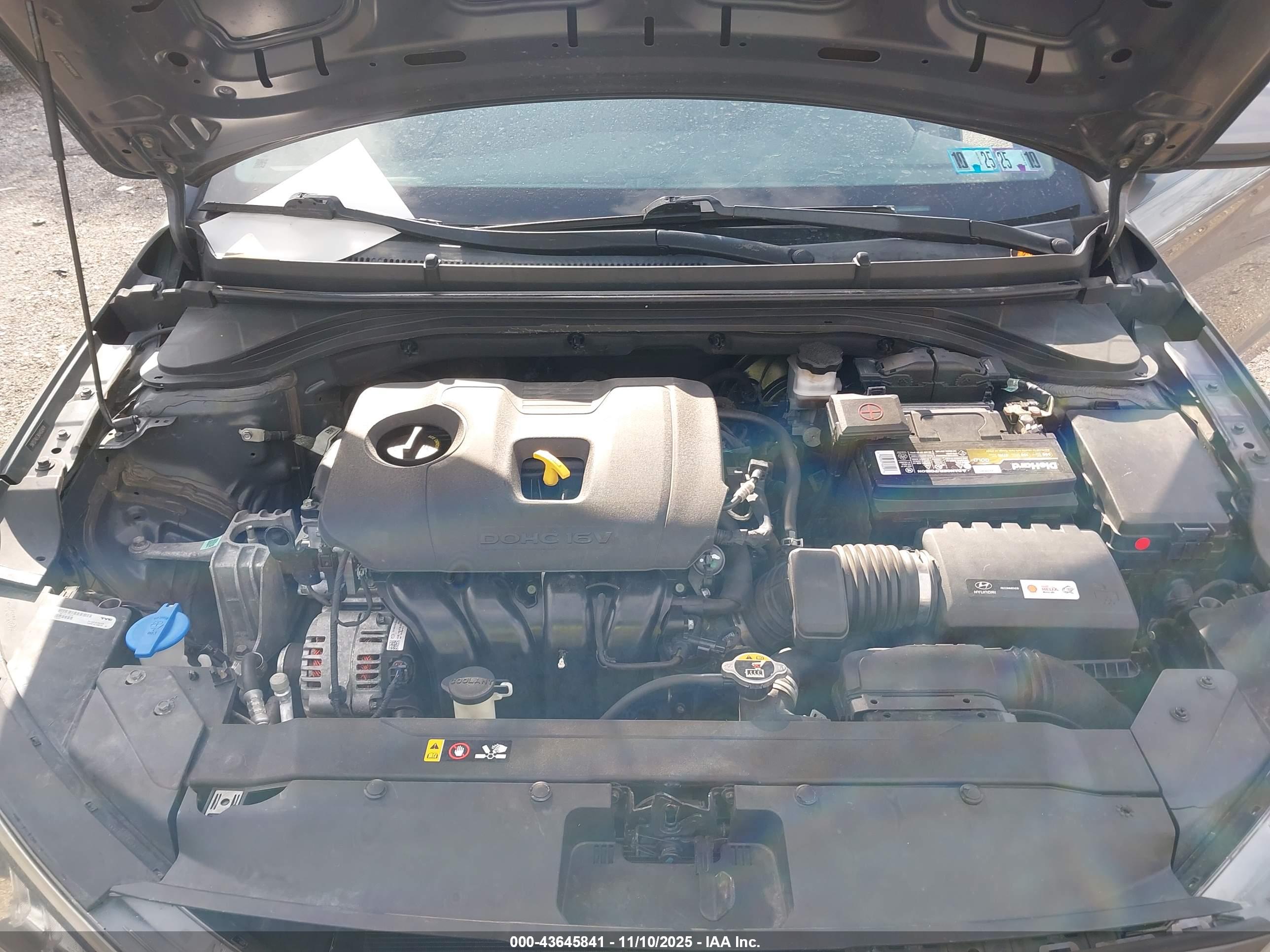 HYUNDAI ELANTRA image 10