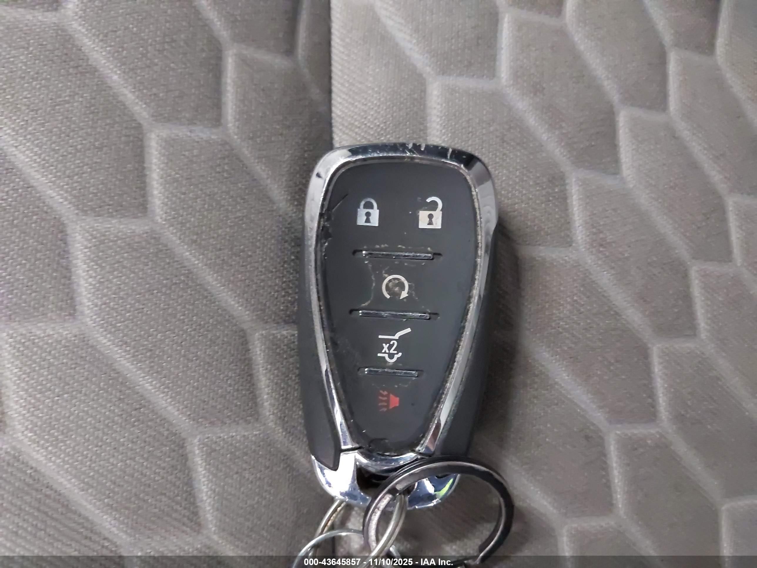 CHEVROLET EQUINOX image 11