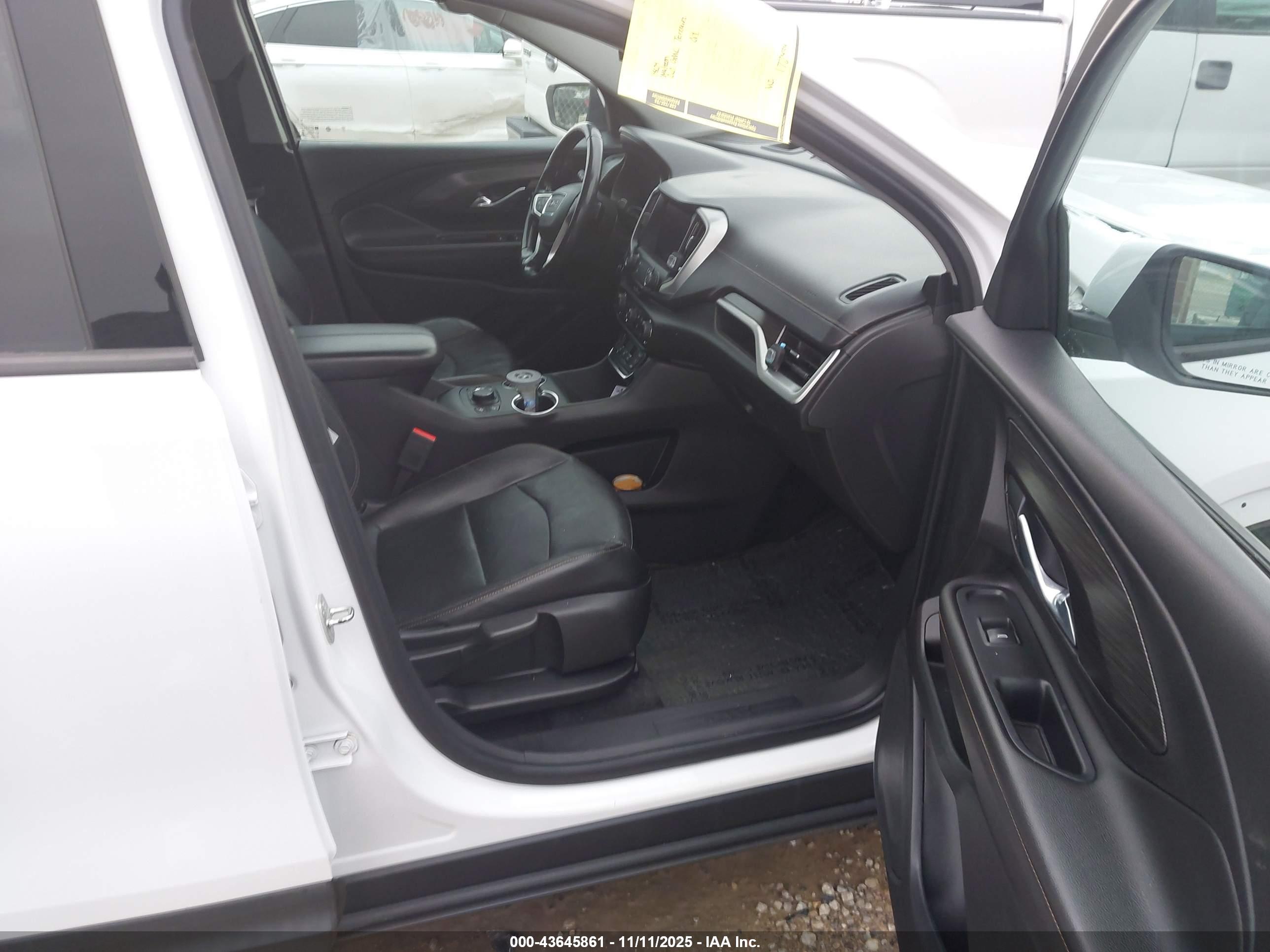 GMC TERRAIN image 5