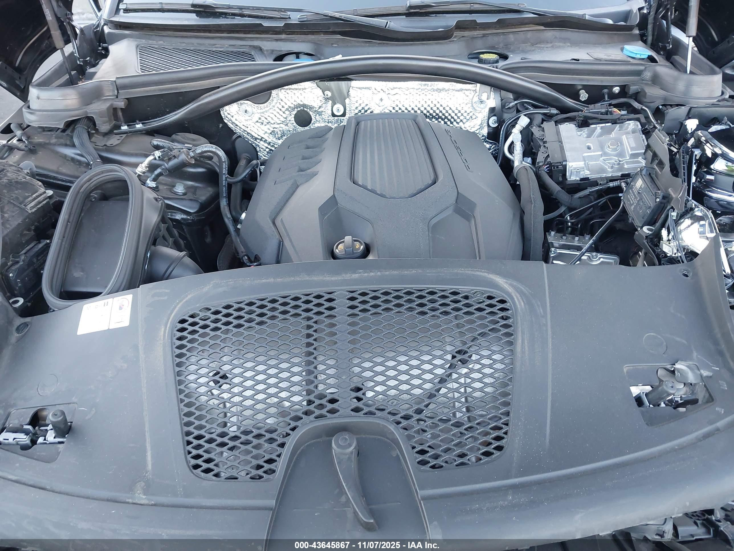 PORSCHE MACAN image 10