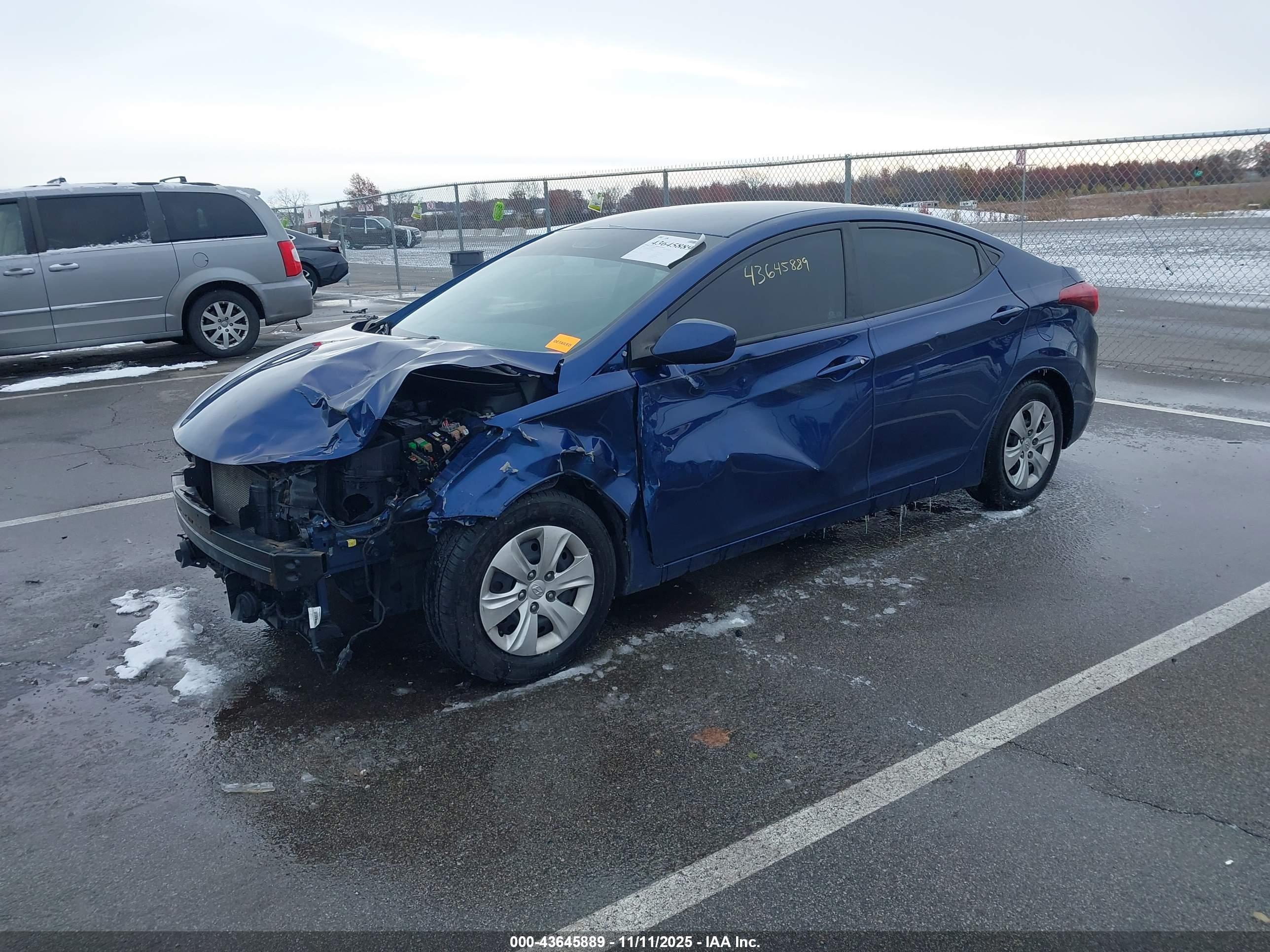 HYUNDAI ELANTRA image 2