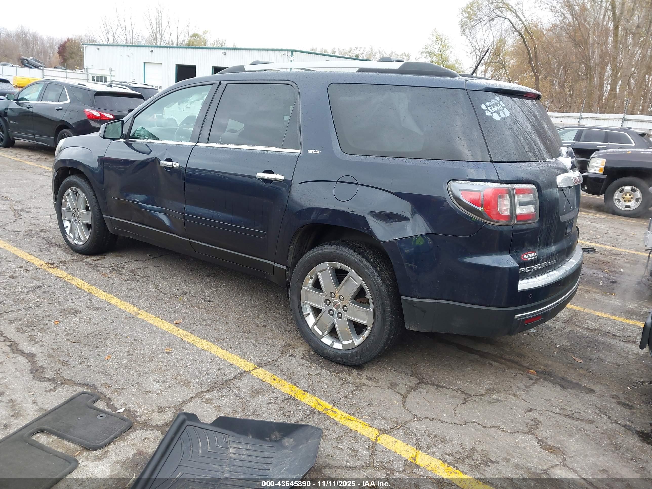 GMC ACADIA image 3
