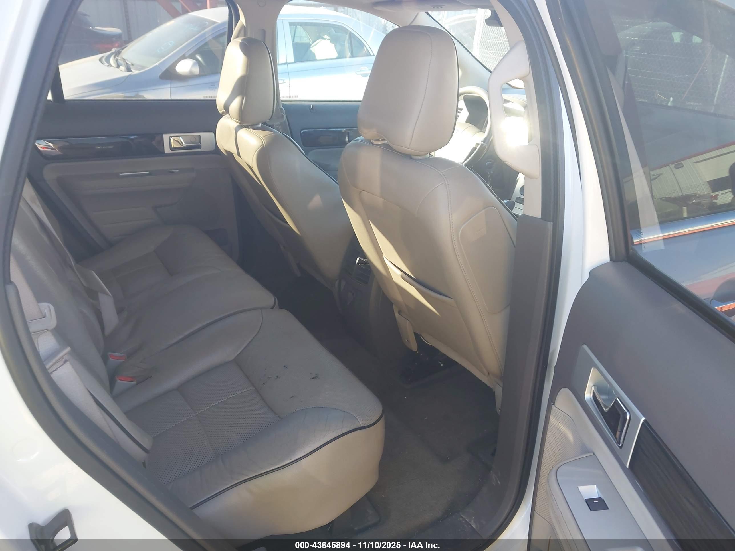 LINCOLN MKX image 8