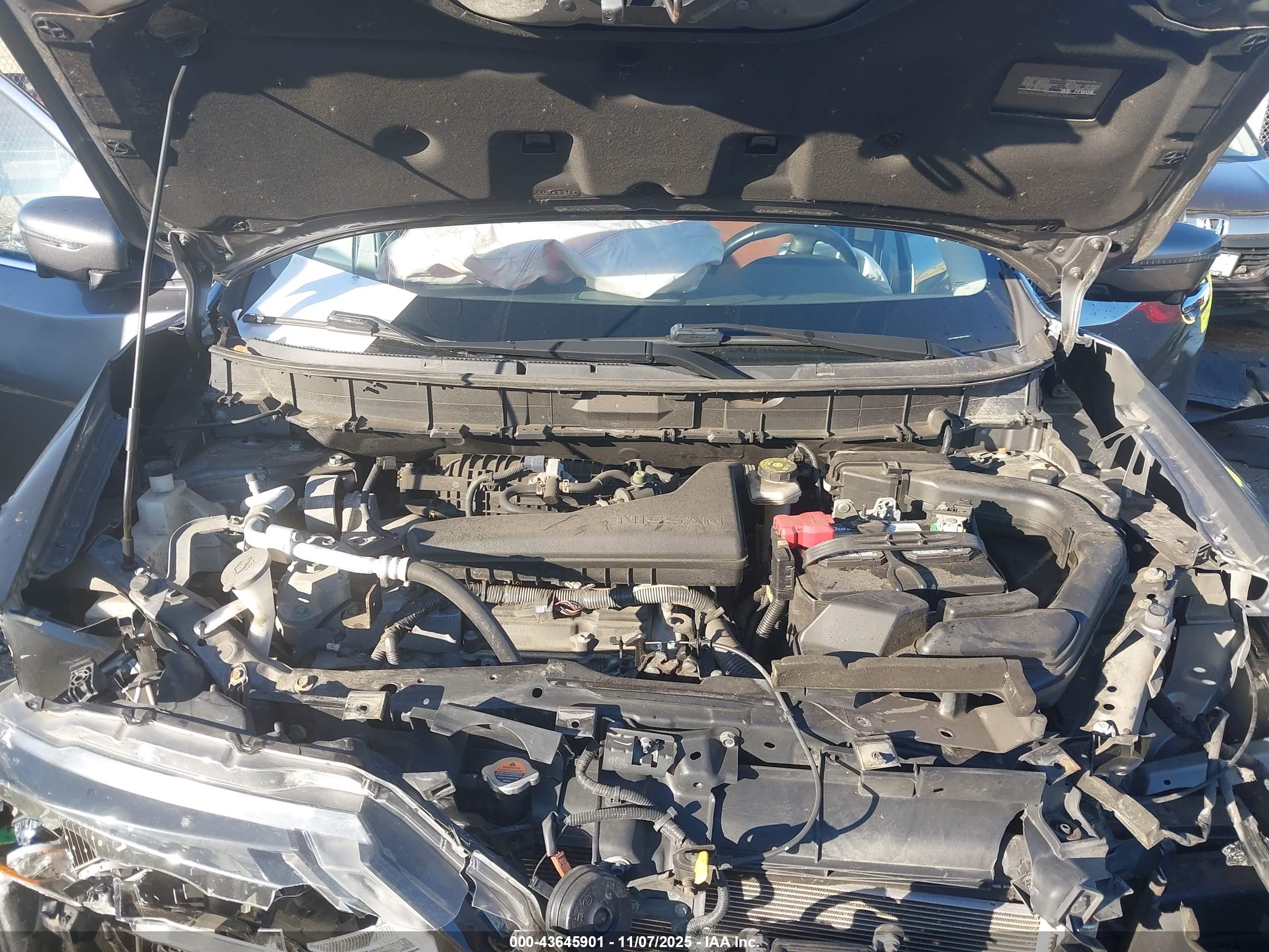 NISSAN ROGUE image 10