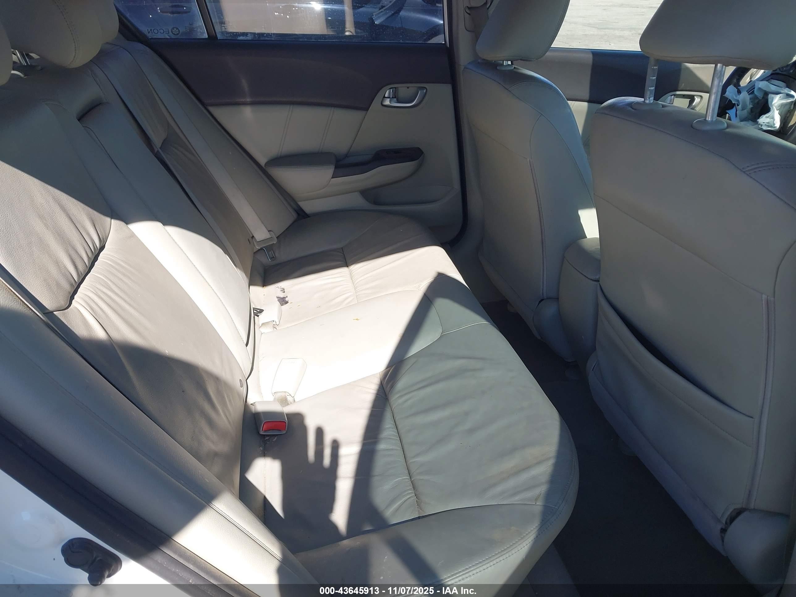 HONDA CIVIC image 8