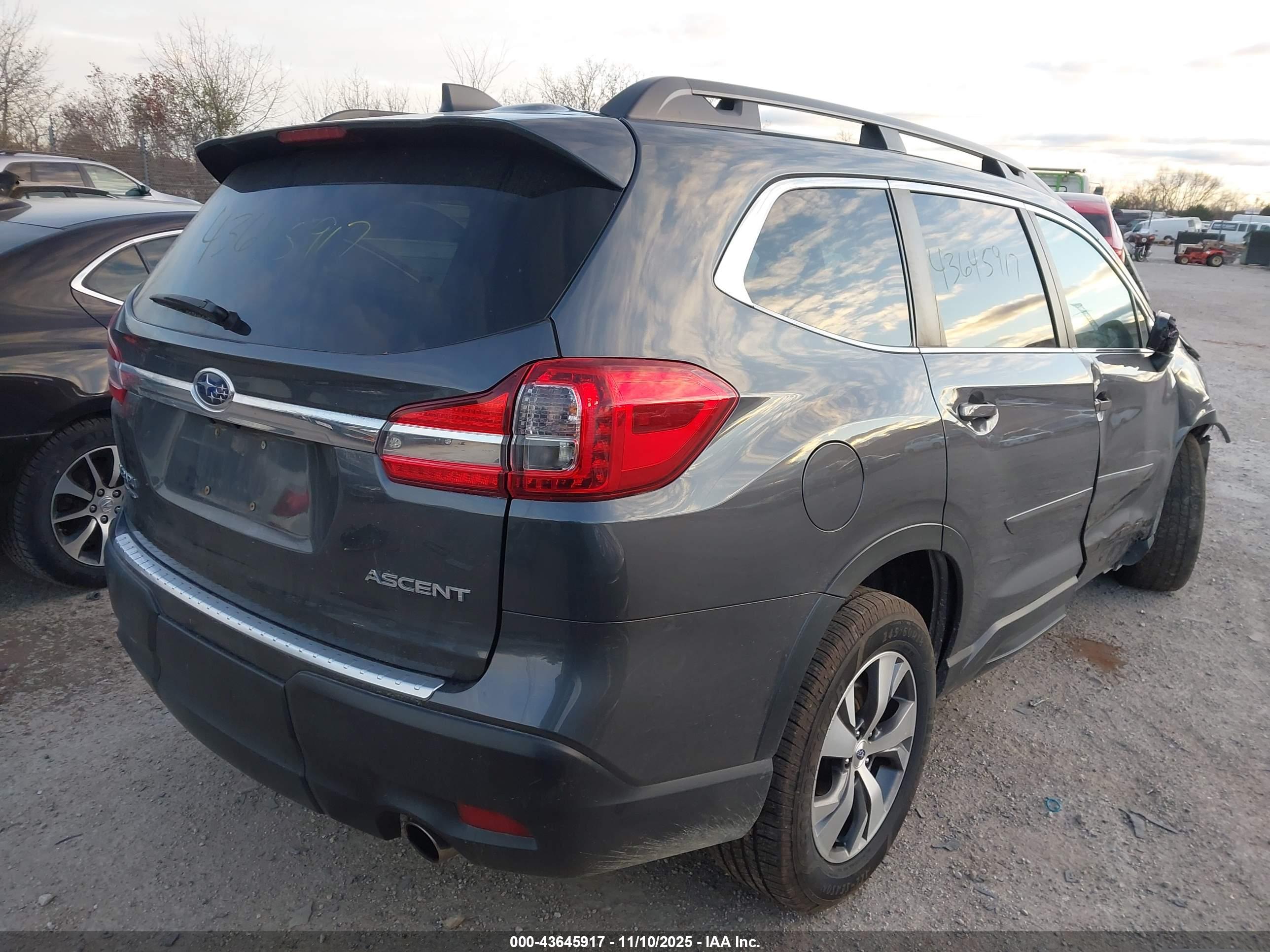 SUBARU ASCENT image 4
