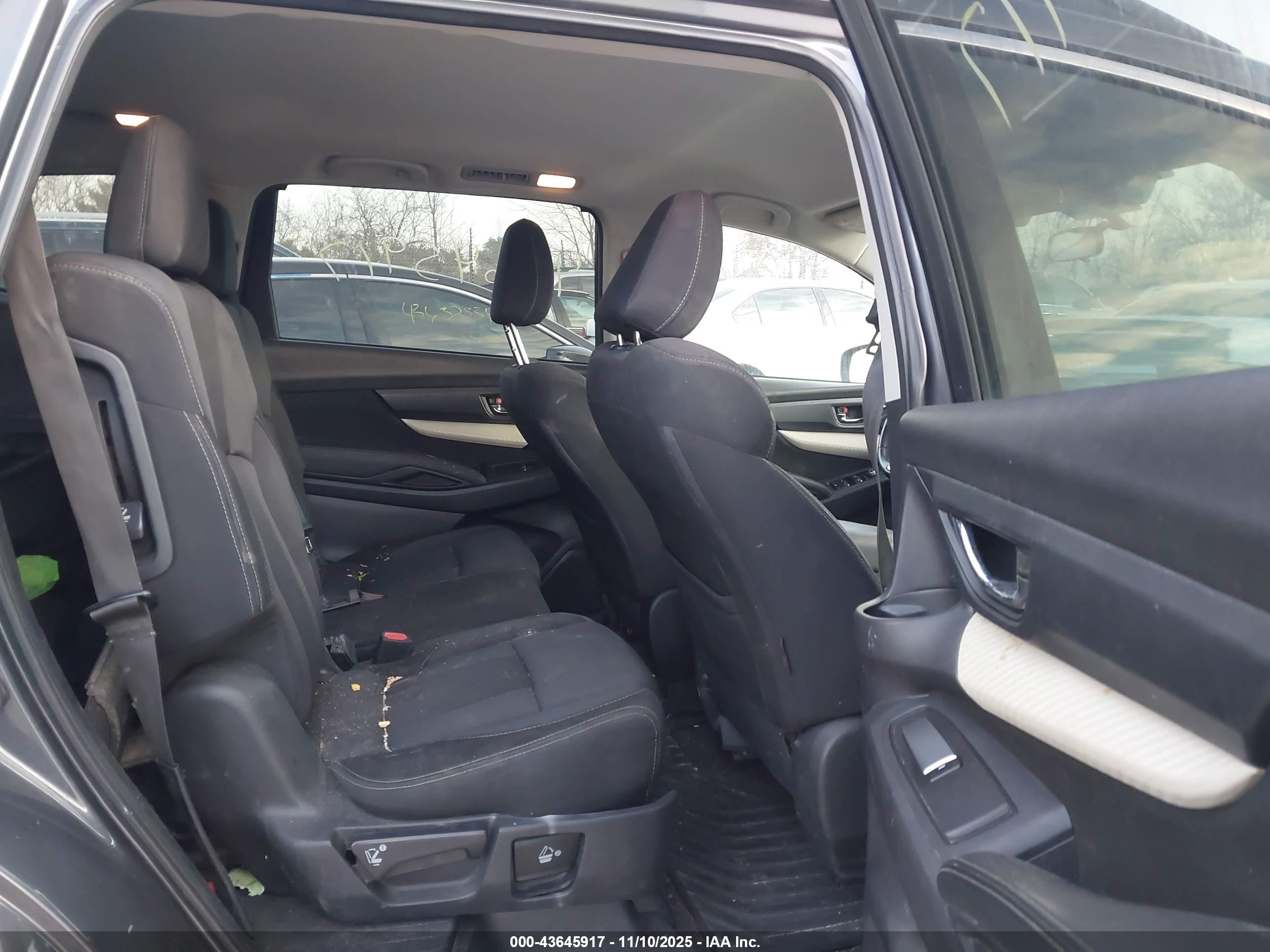SUBARU ASCENT image 8