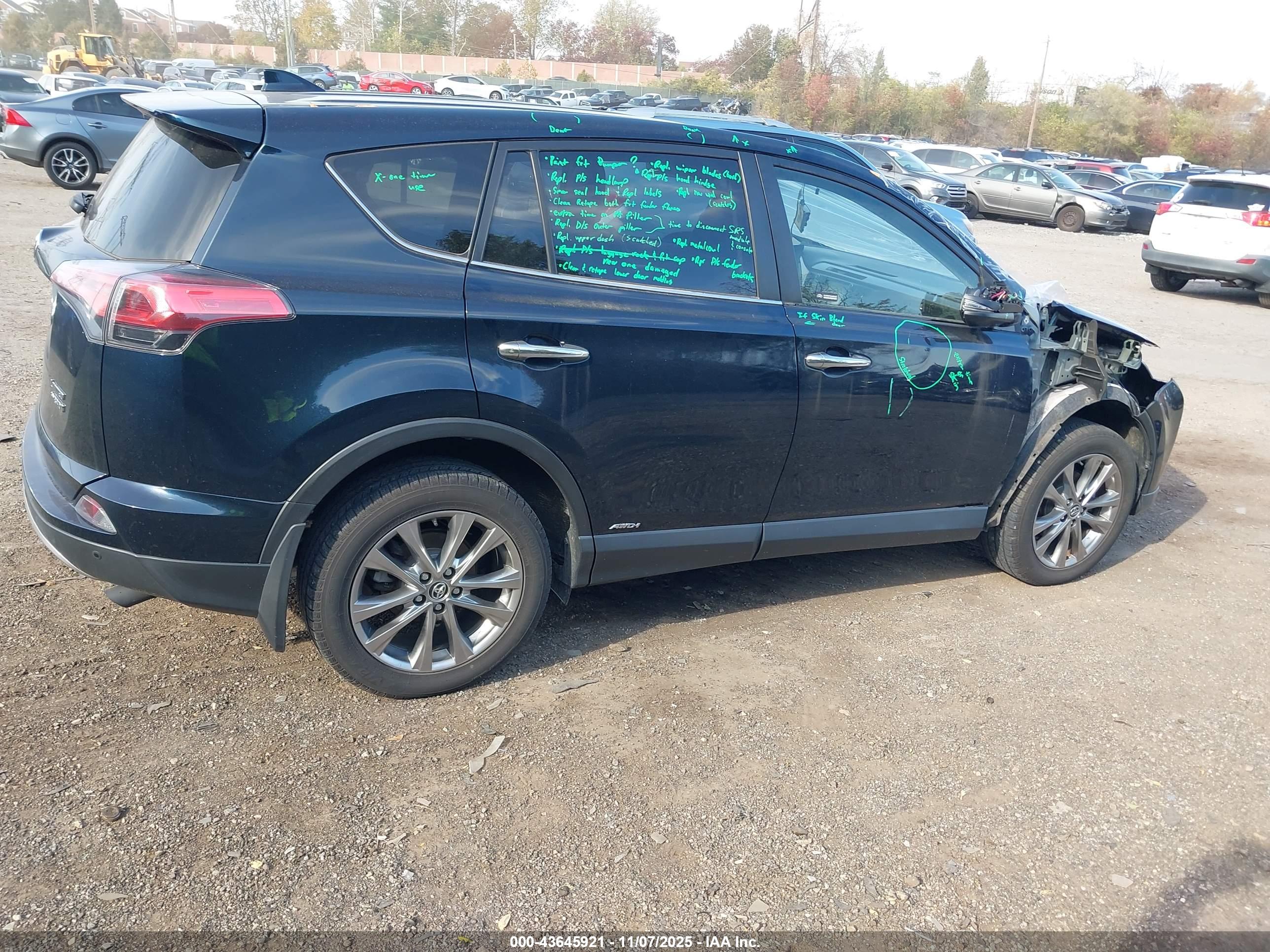 TOYOTA RAV4 image 4