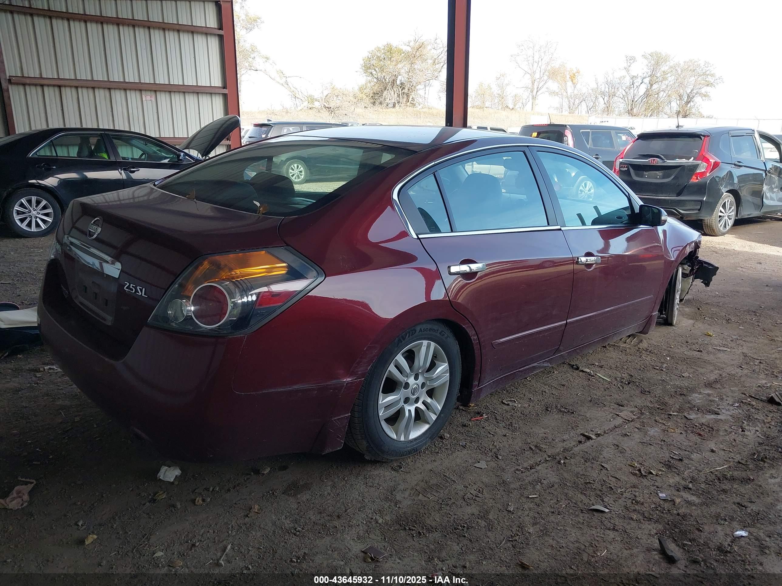 NISSAN ALTIMA image 4
