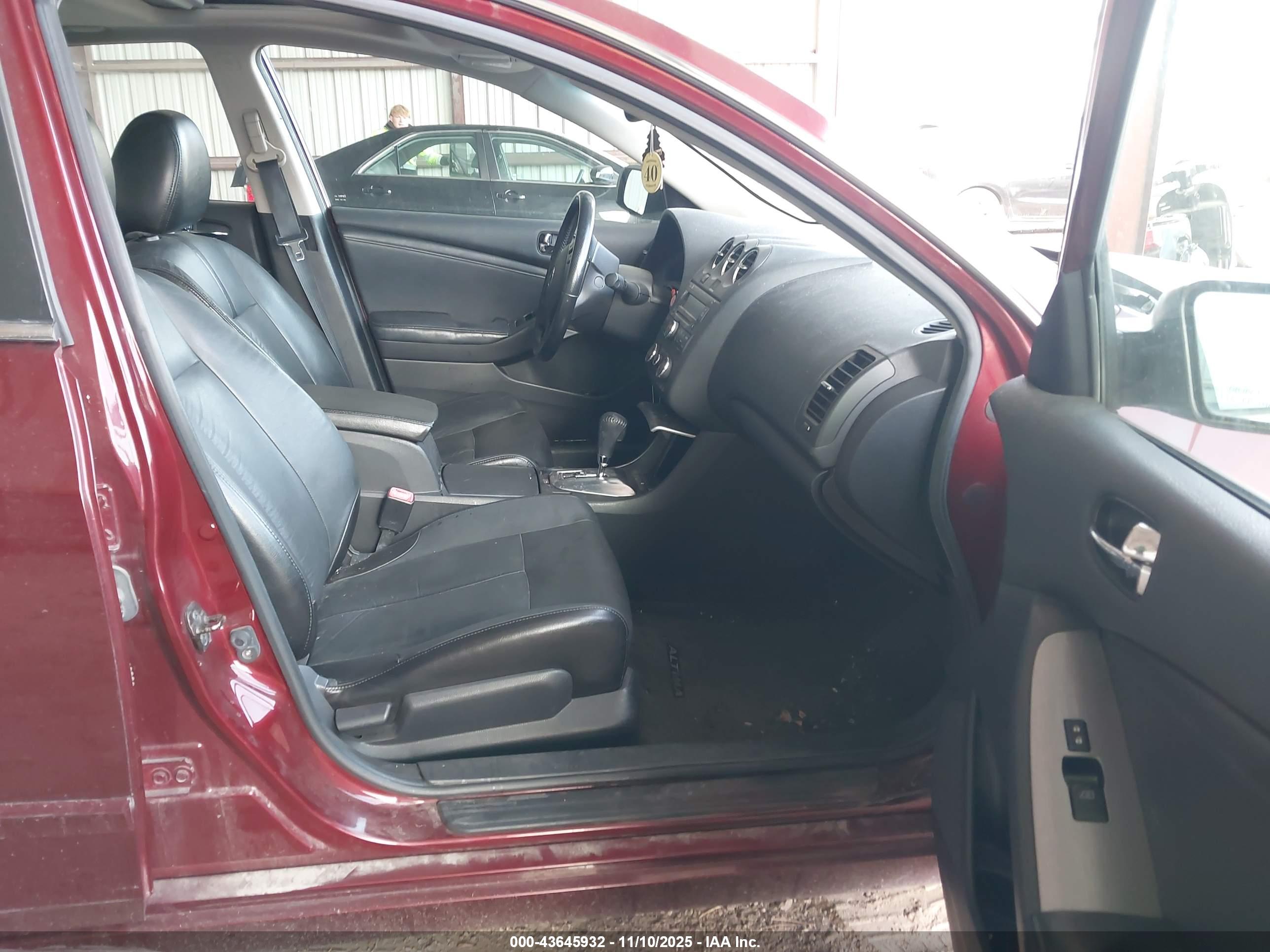 NISSAN ALTIMA image 5