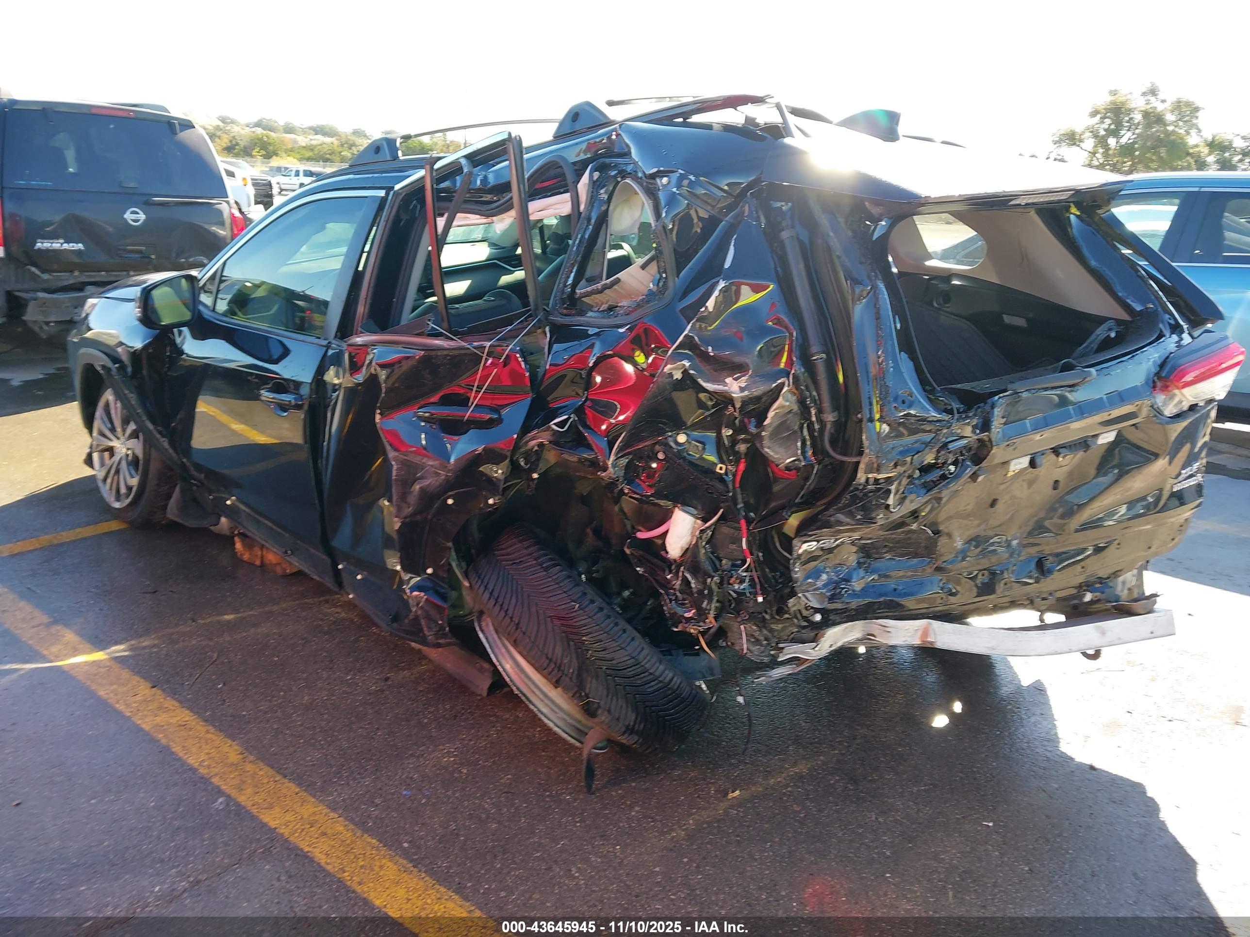 TOYOTA RAV4 image 3