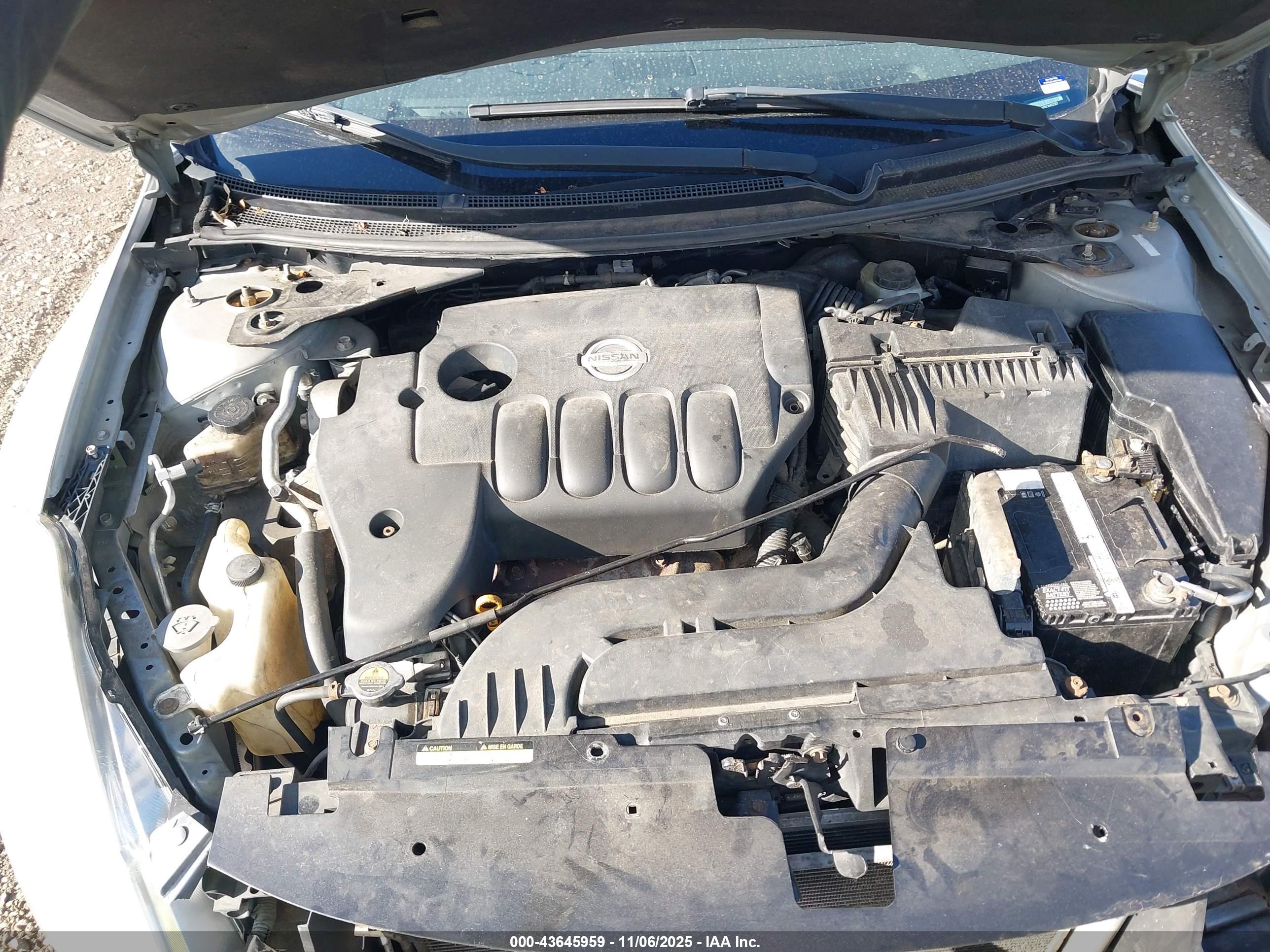 NISSAN ALTIMA image 10