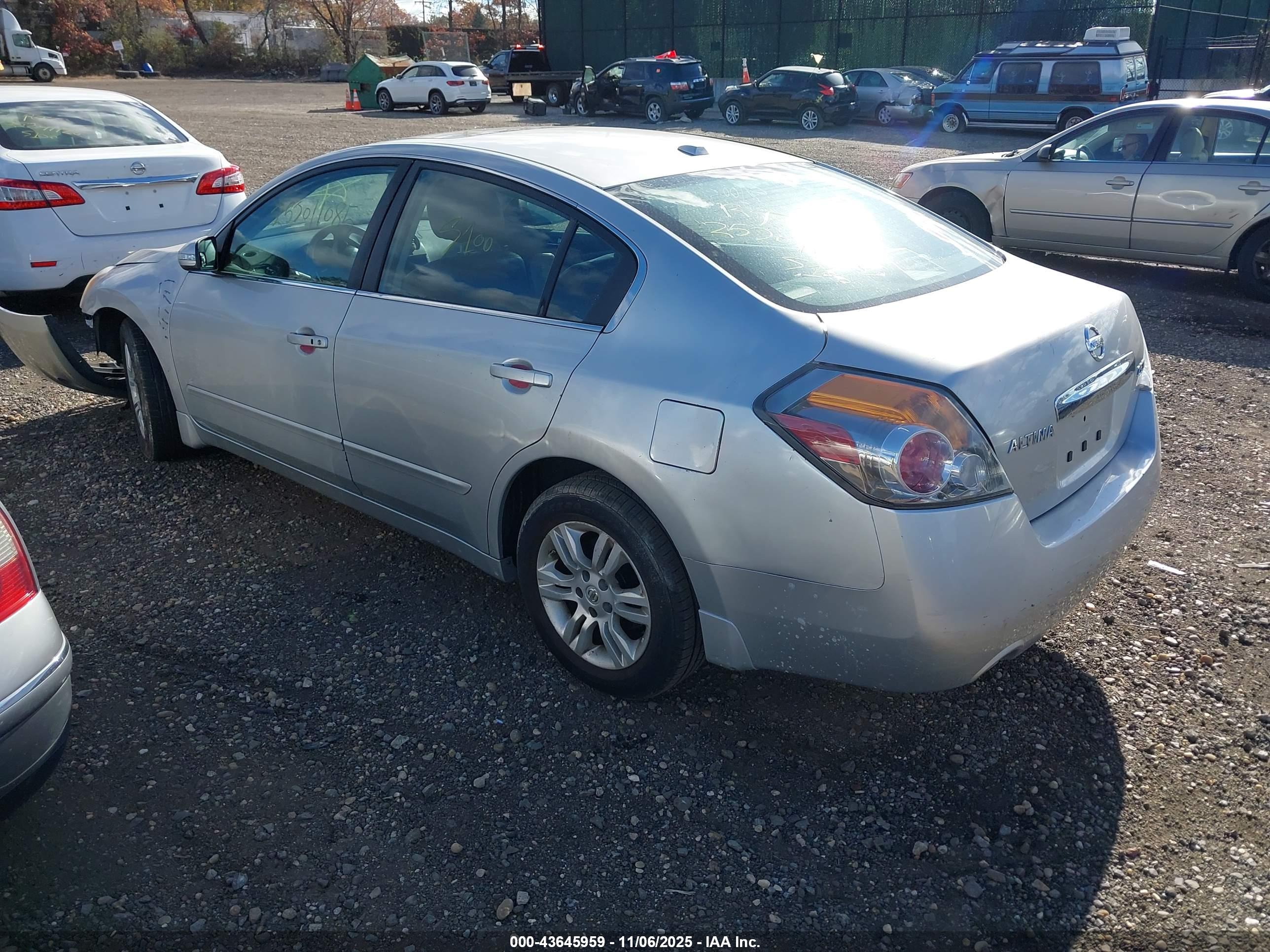 NISSAN ALTIMA image 3