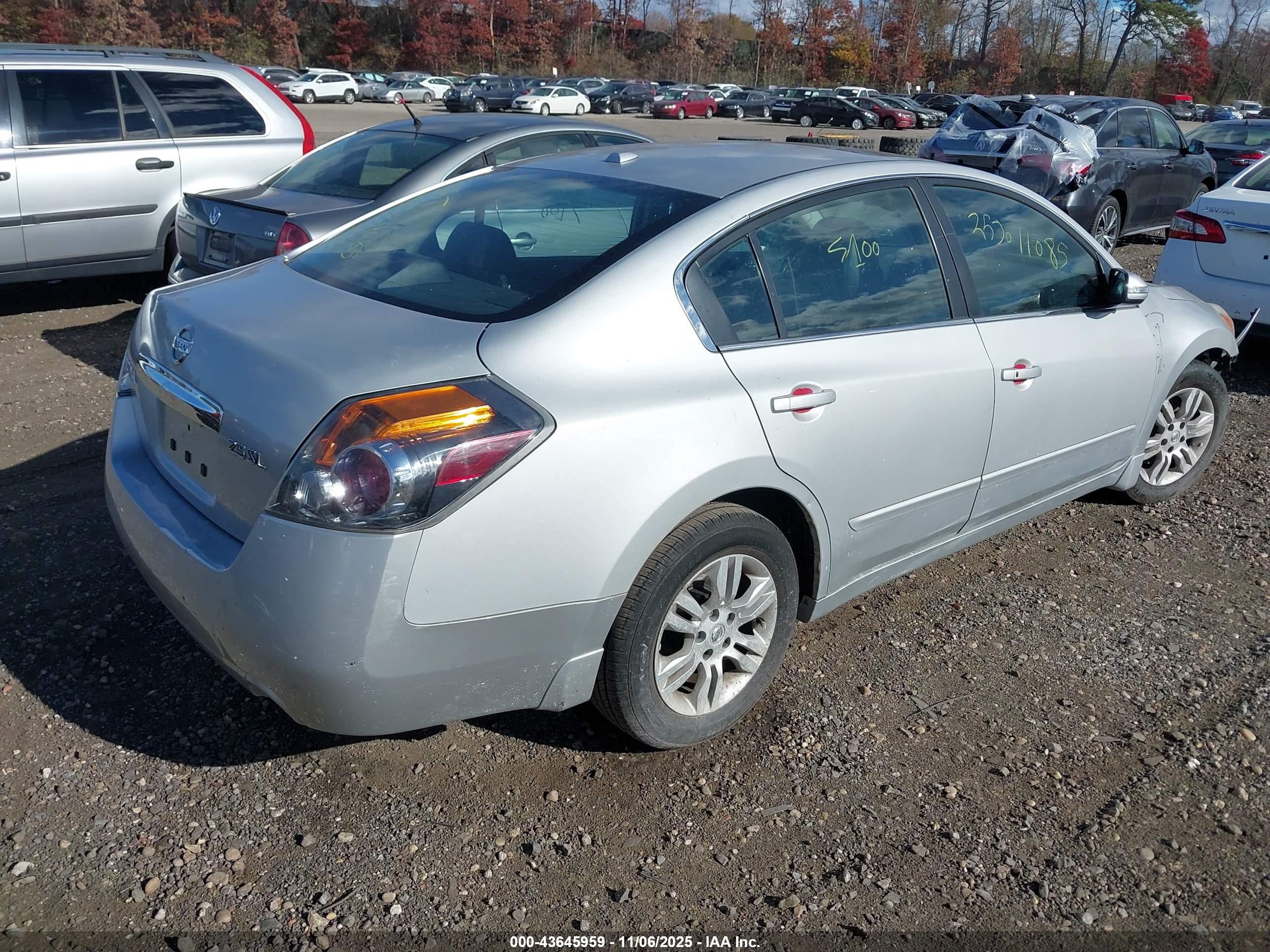 NISSAN ALTIMA image 4