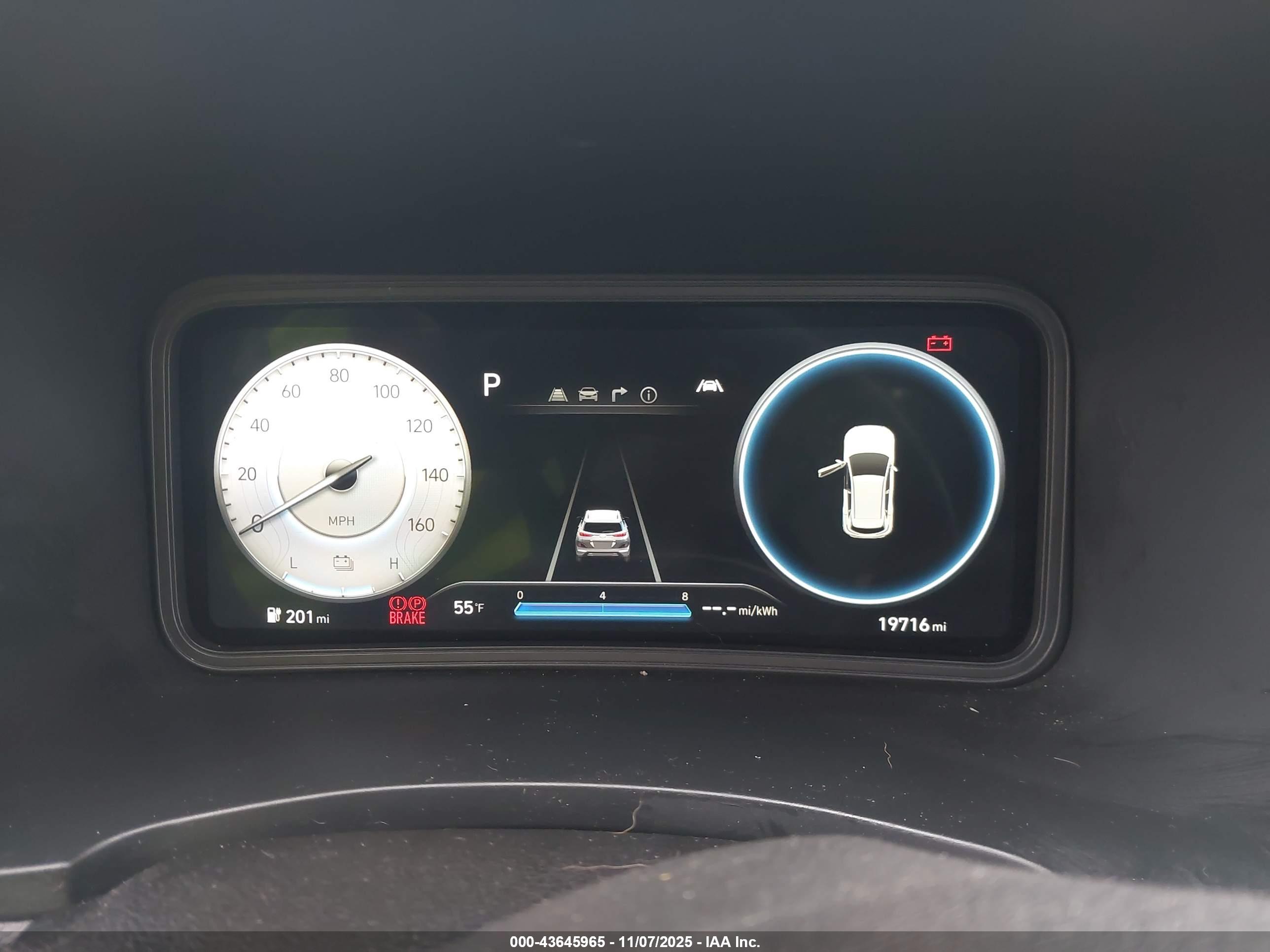 HYUNDAI KONA image 7
