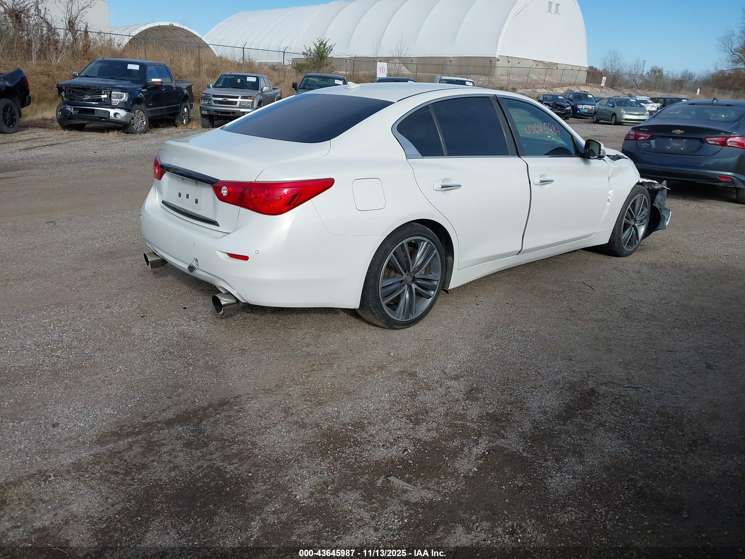 INFINITI Q50 image 4