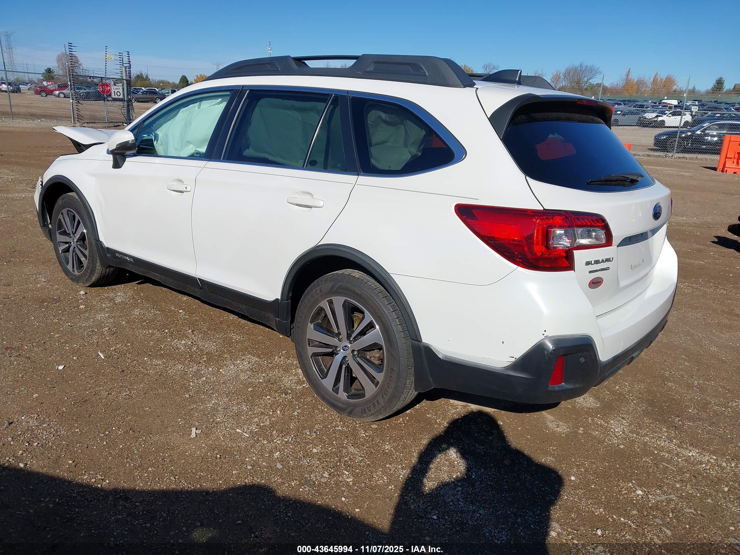 SUBARU OUTBACK image 3