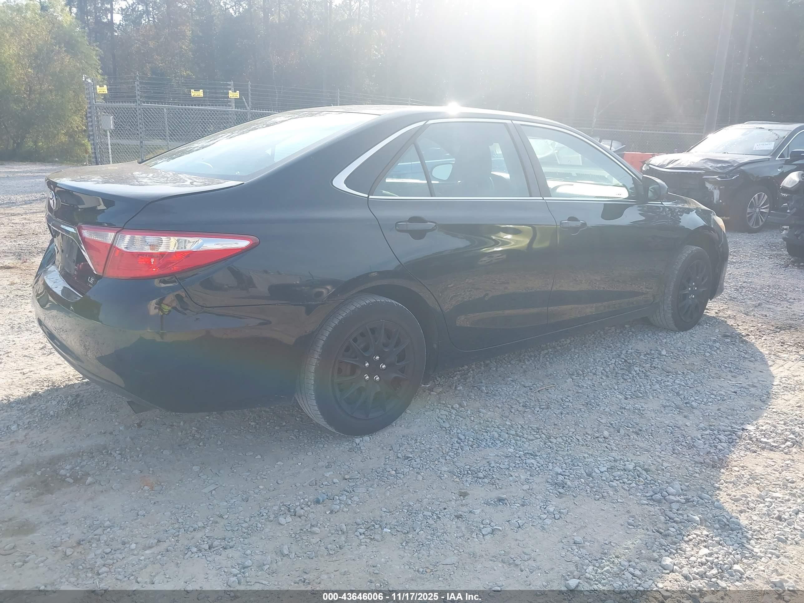 TOYOTA CAMRY image 4