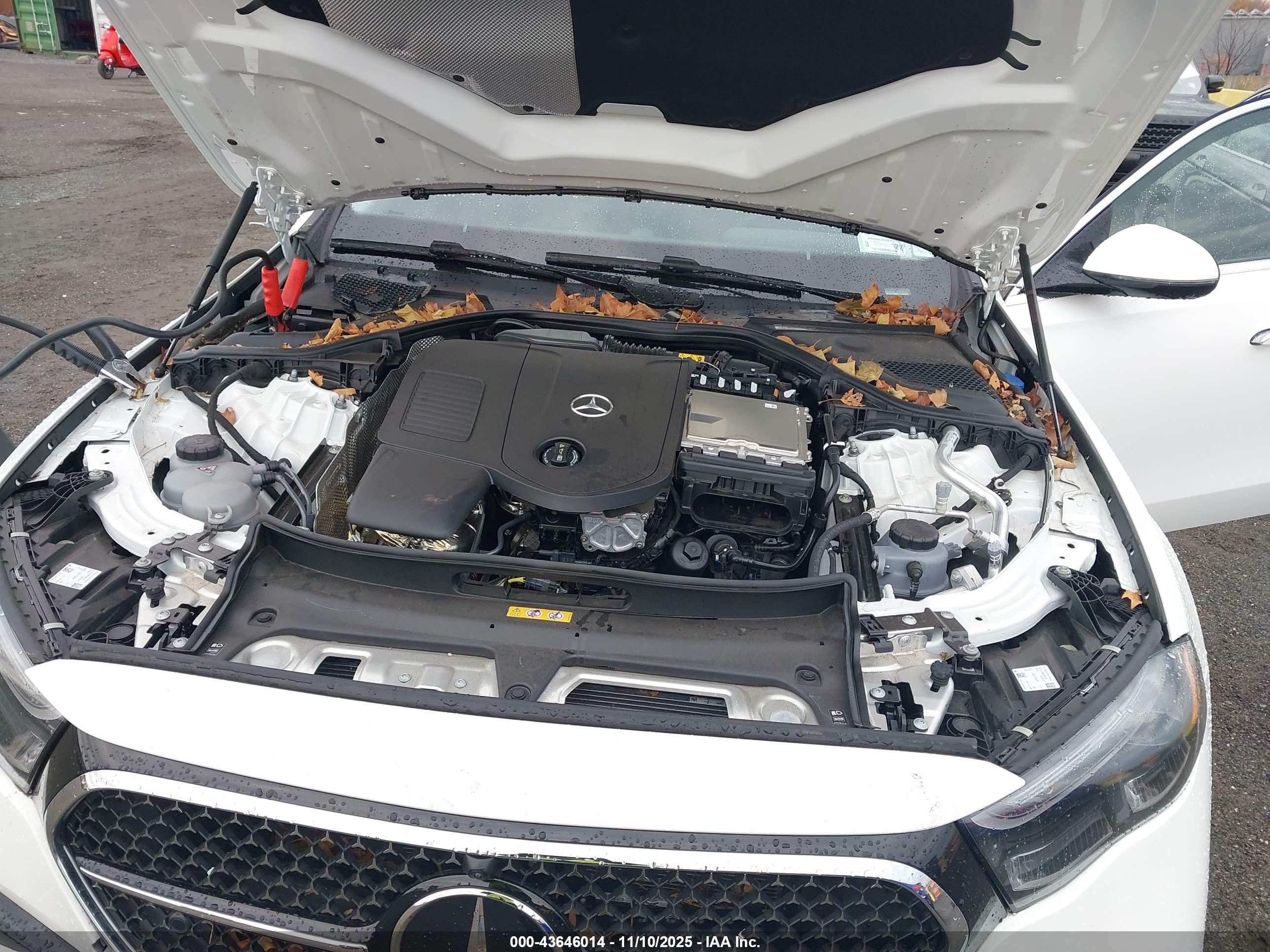 MERCEDES-BENZ E image 10
