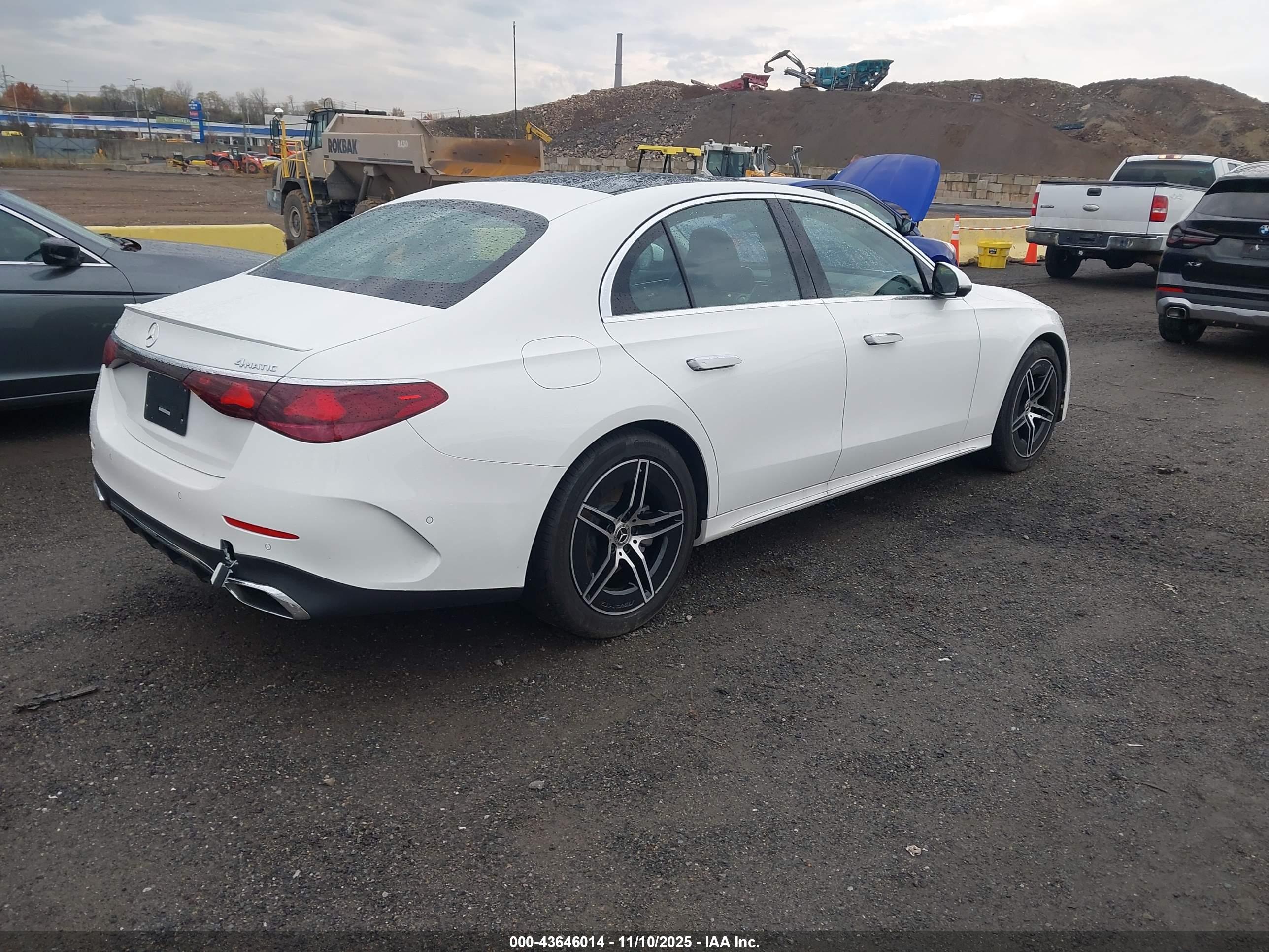 MERCEDES-BENZ E image 4