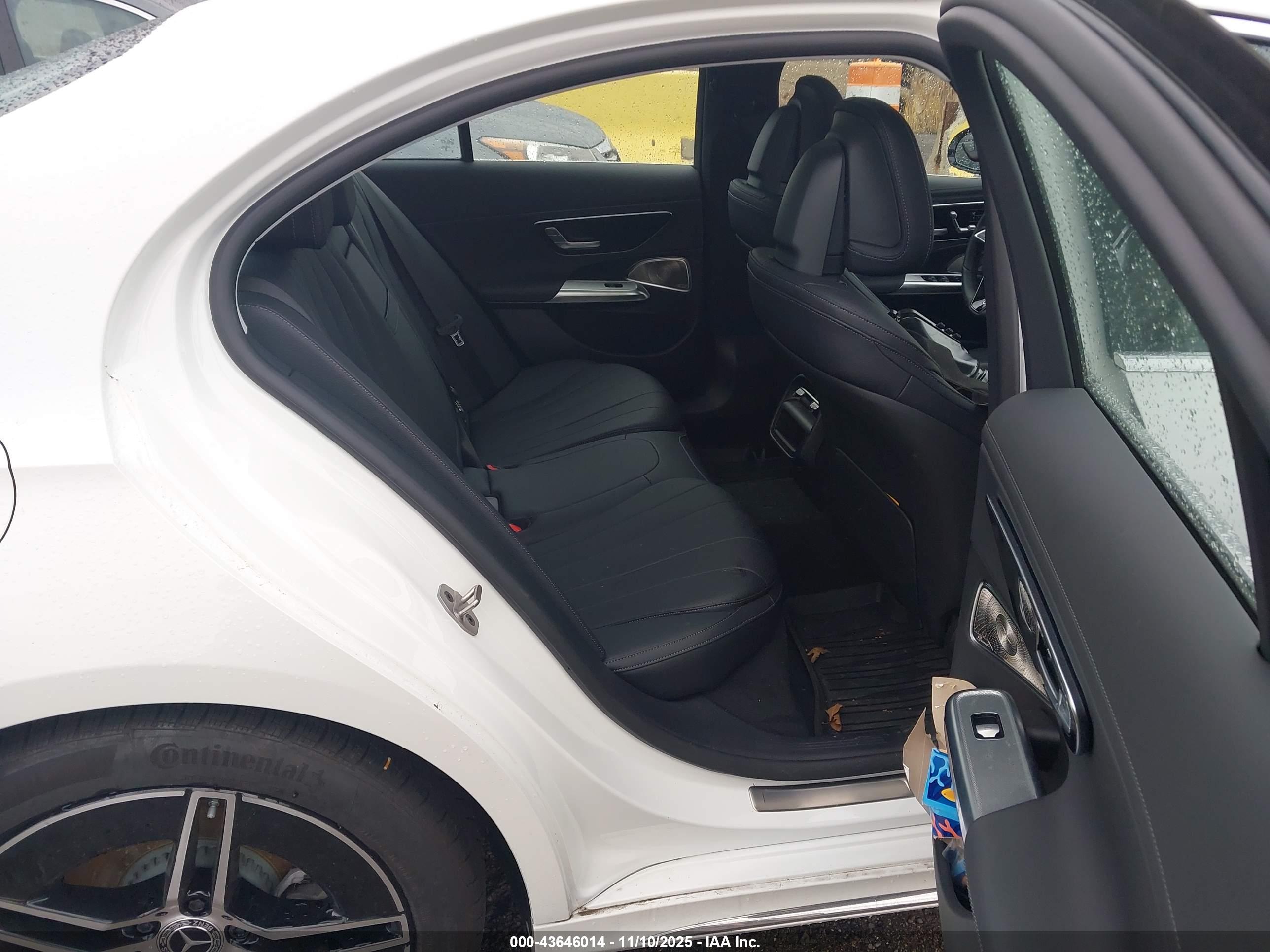 MERCEDES-BENZ E image 8