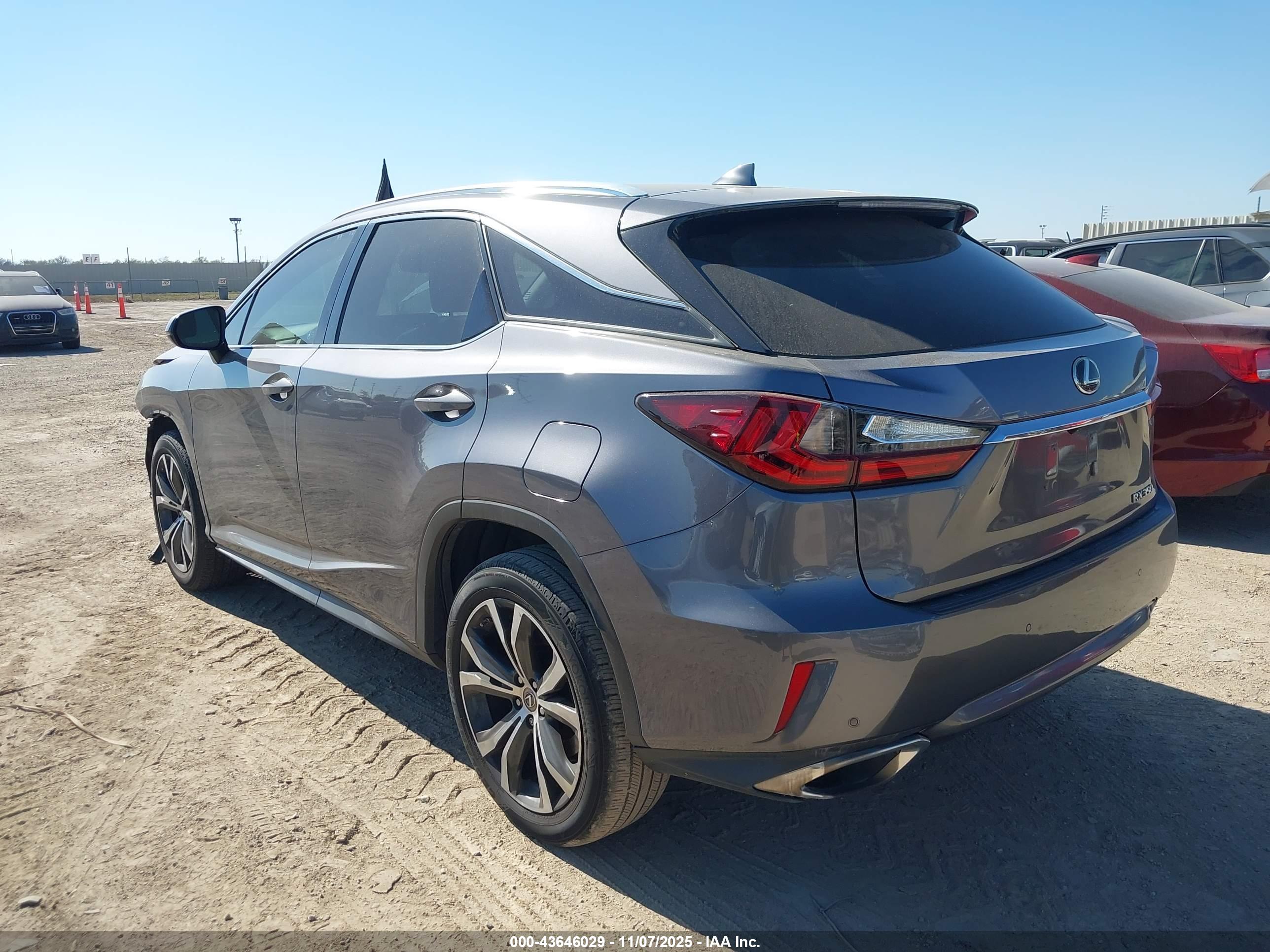 LEXUS RX image 3