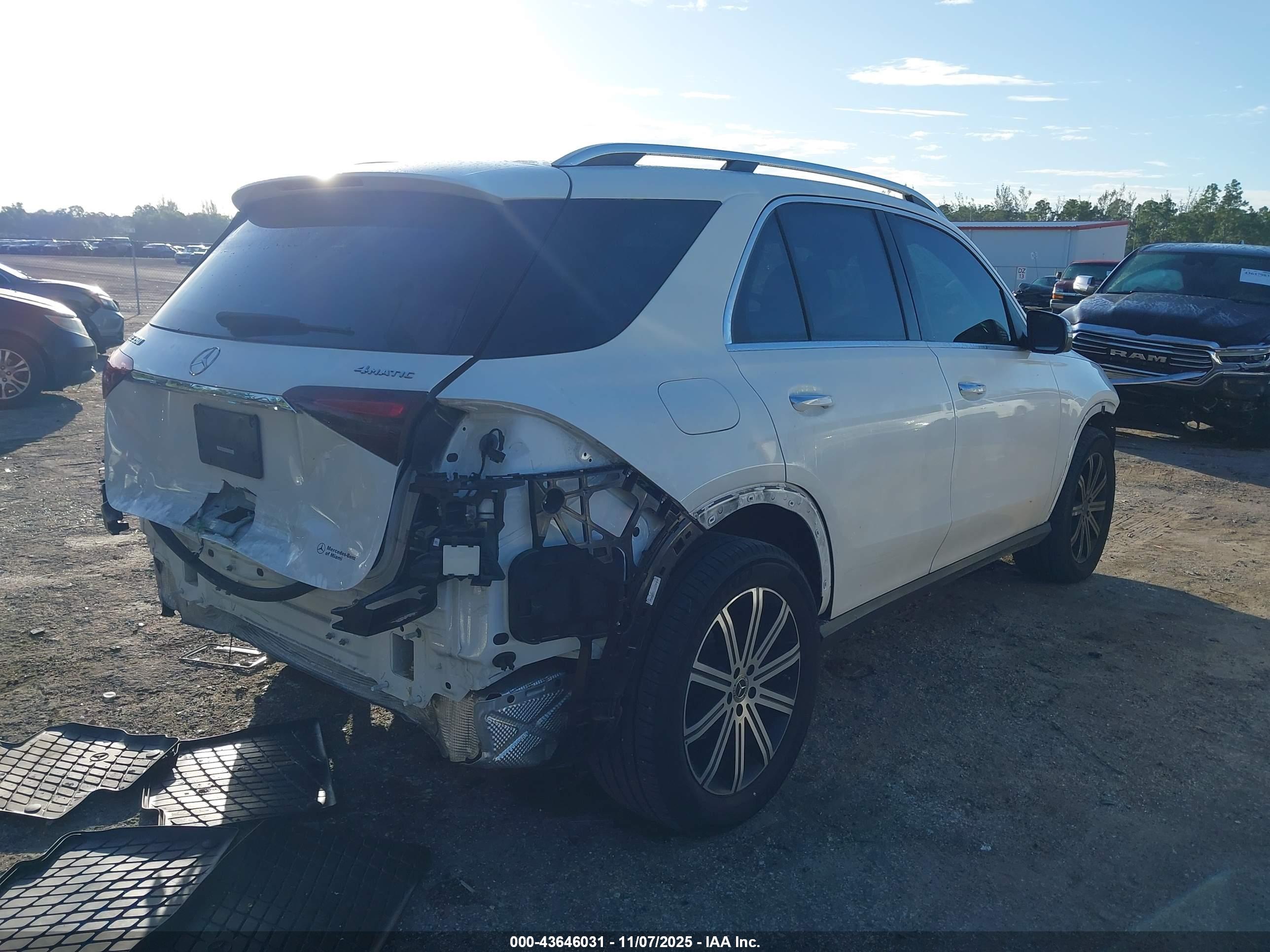 MERCEDES-BENZ GLE image 4