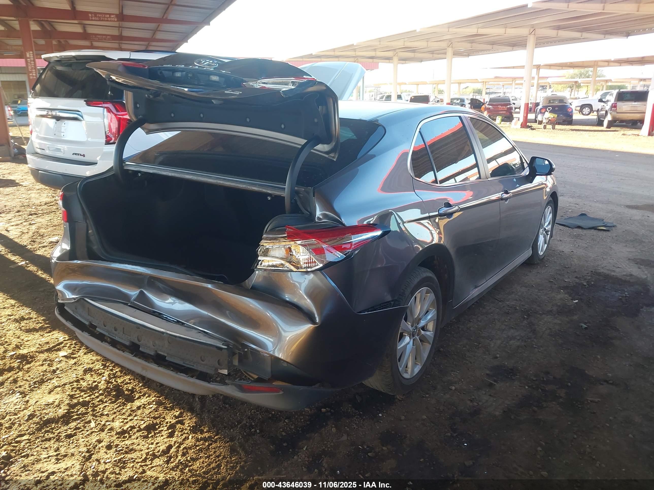 TOYOTA CAMRY image 4