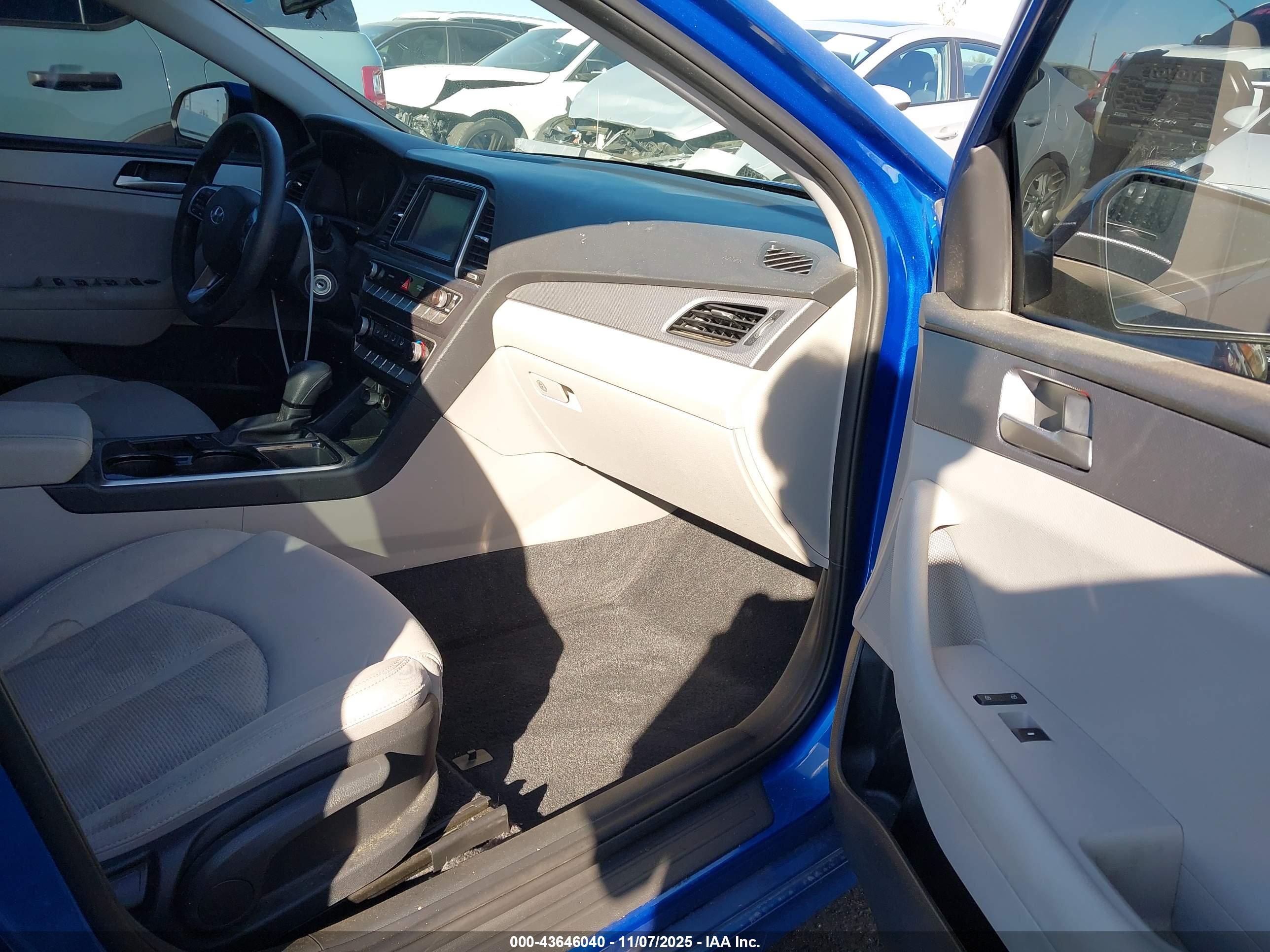 HYUNDAI SONATA image 5
