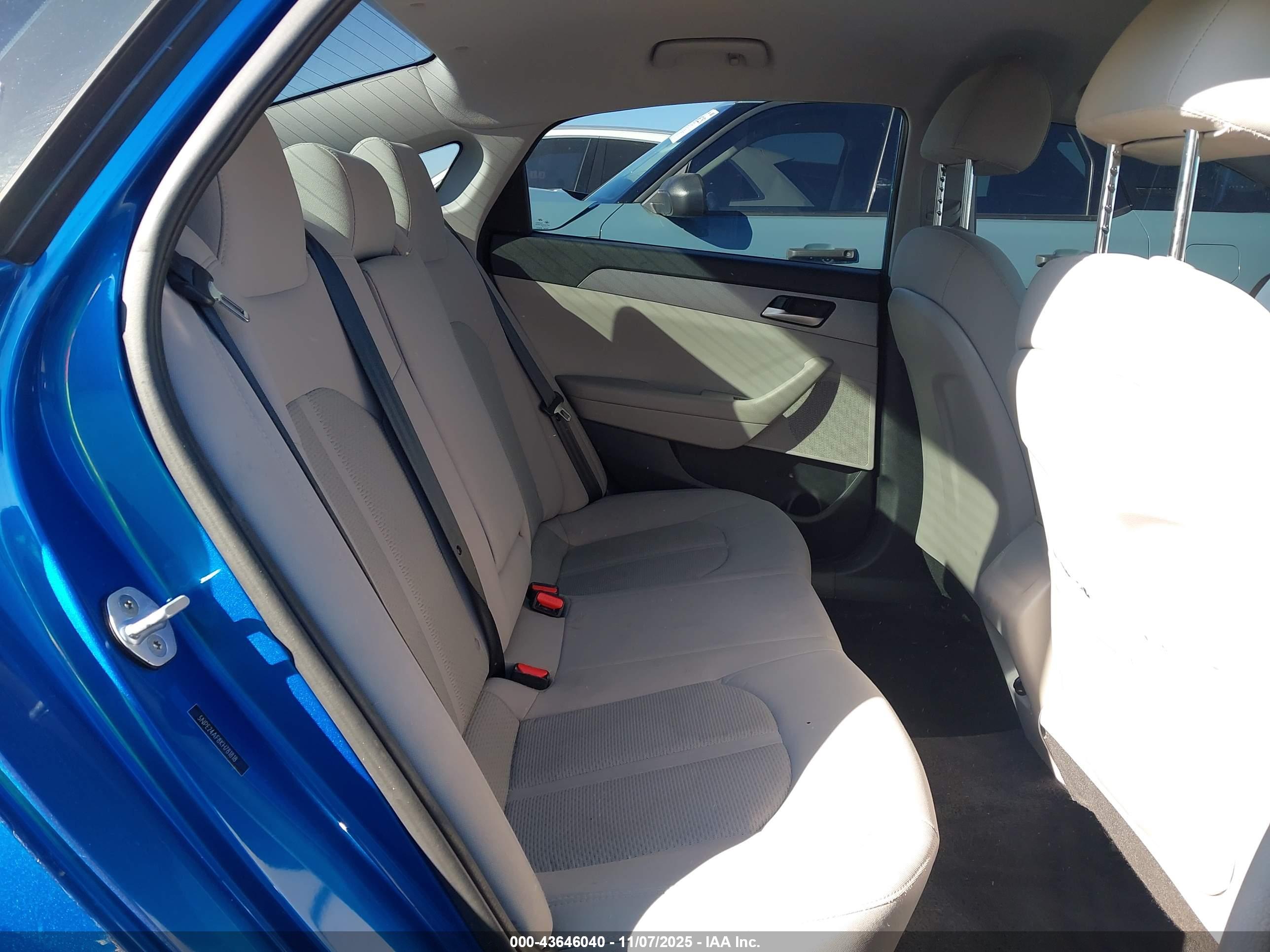 HYUNDAI SONATA image 8