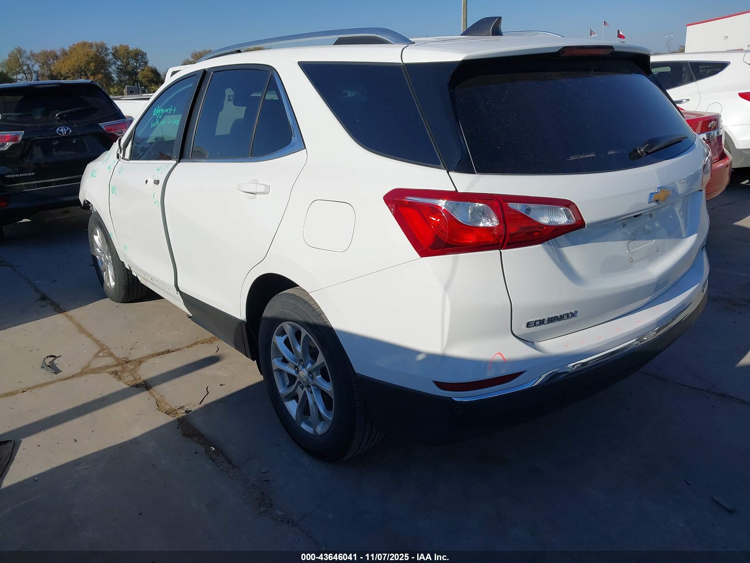 CHEVROLET EQUINOX image 3
