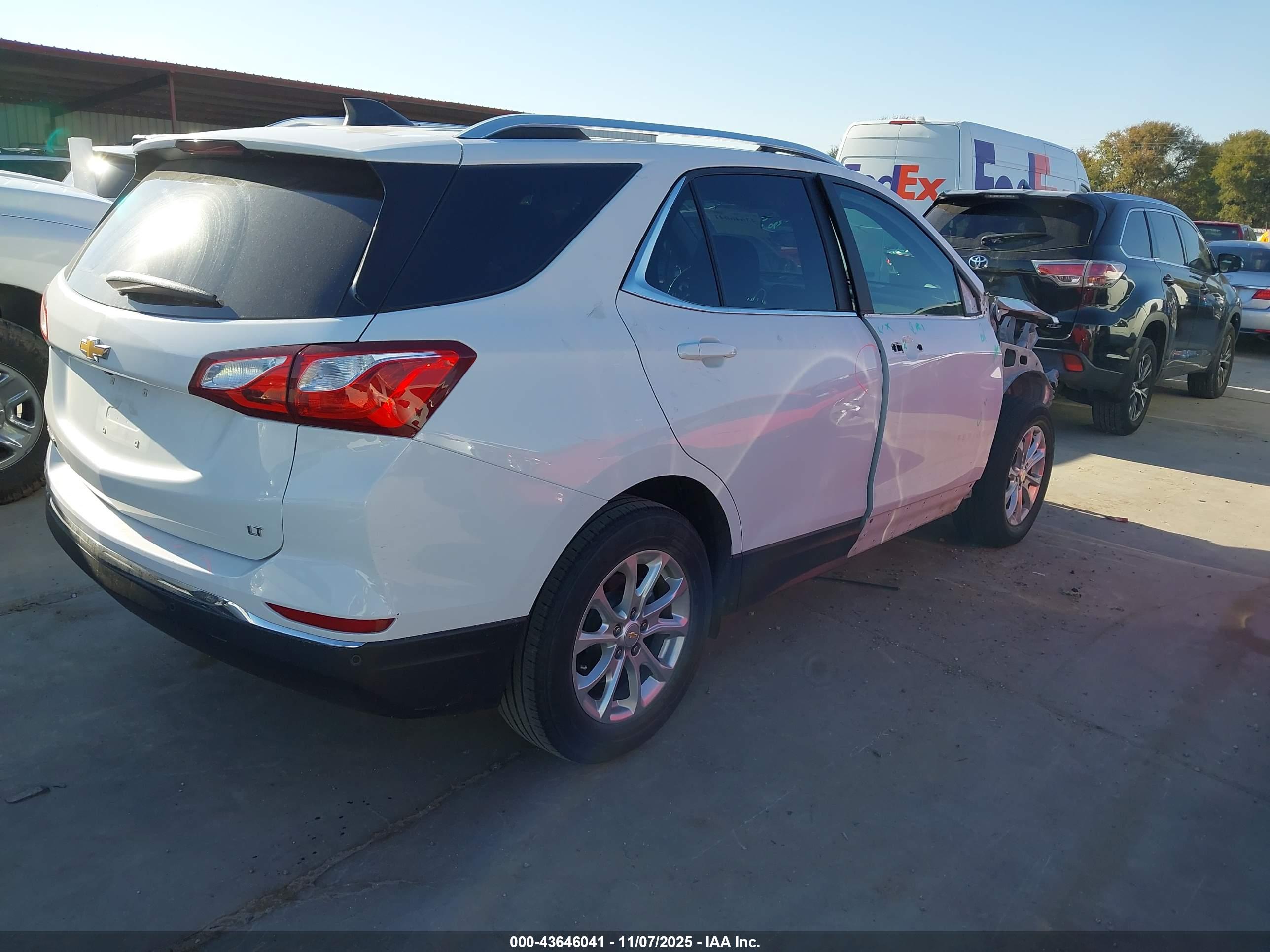 CHEVROLET EQUINOX image 4