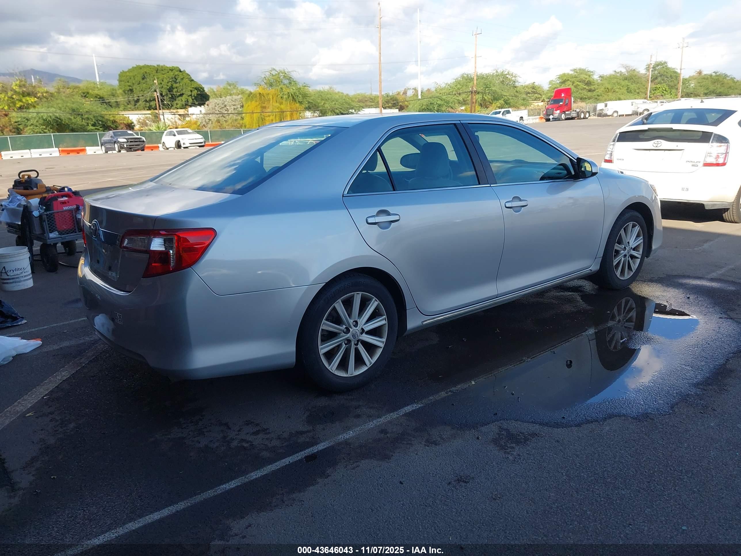 TOYOTA CAMRY image 4