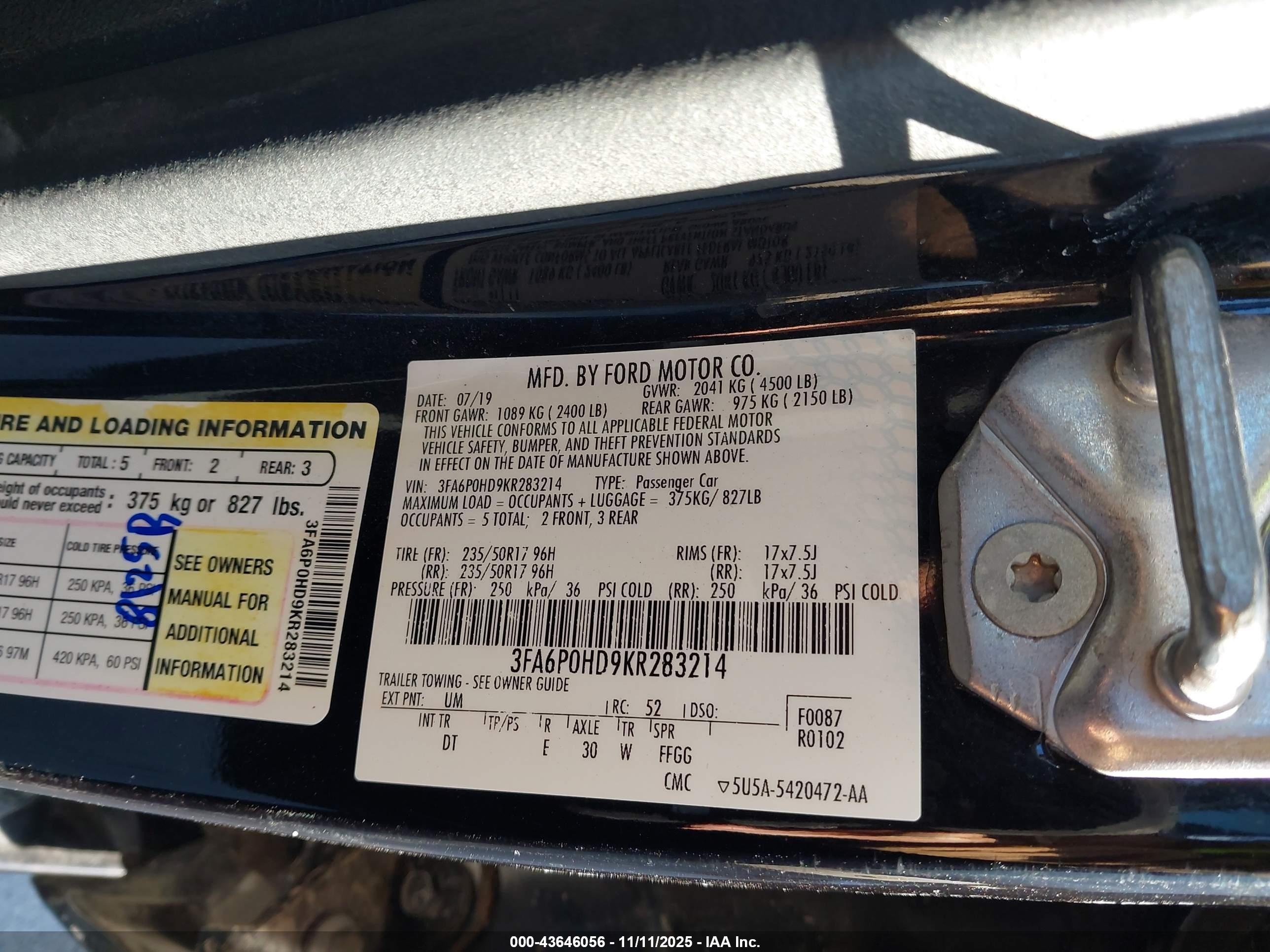FORD FUSION image 9