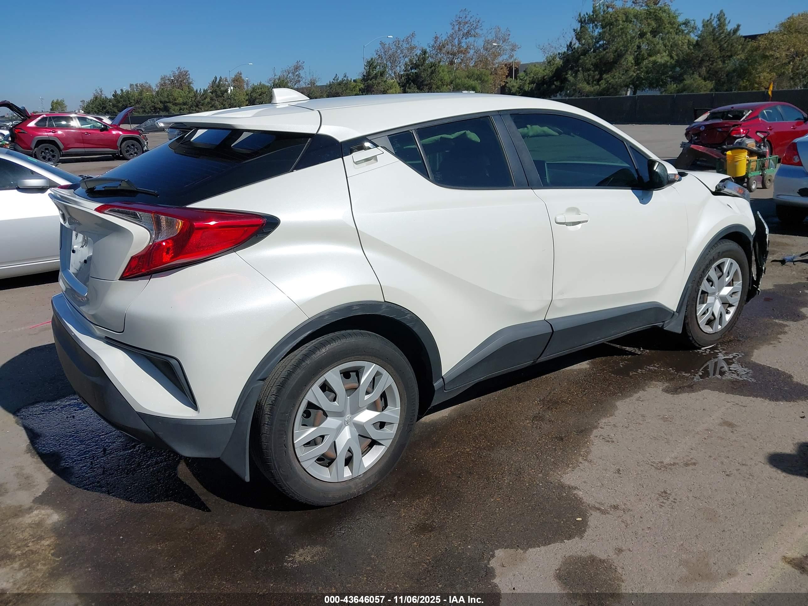 TOYOTA C-HR image 4