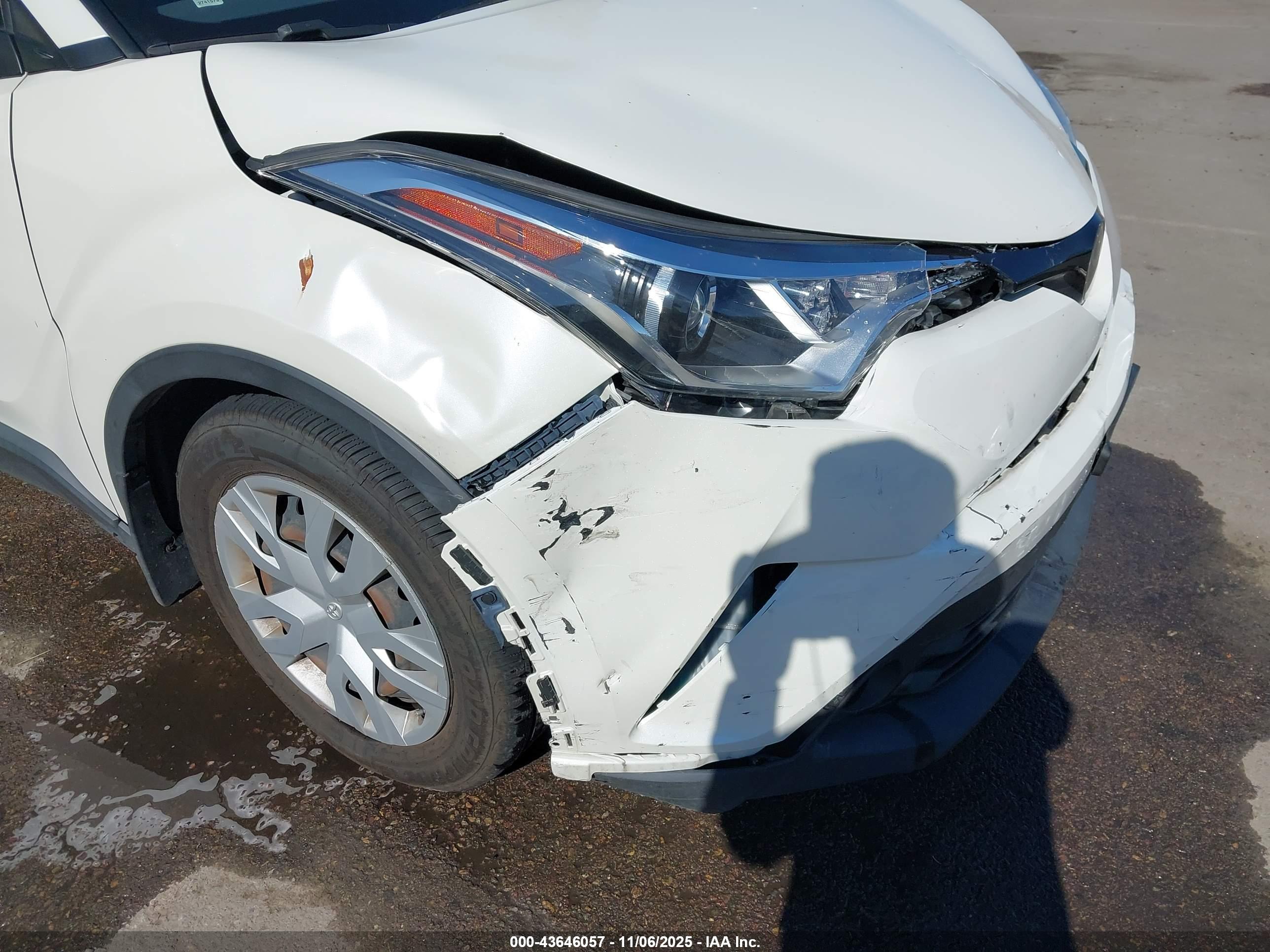 TOYOTA C-HR image 6