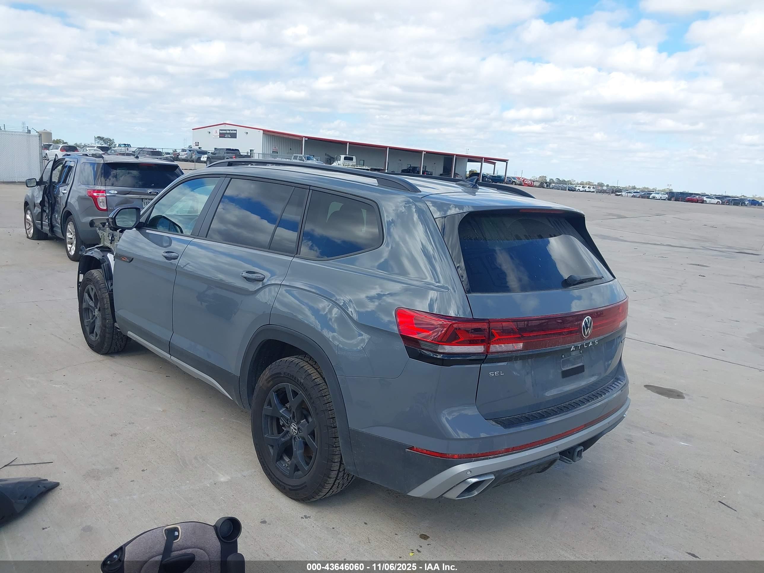 VOLKSWAGEN ATLAS image 3