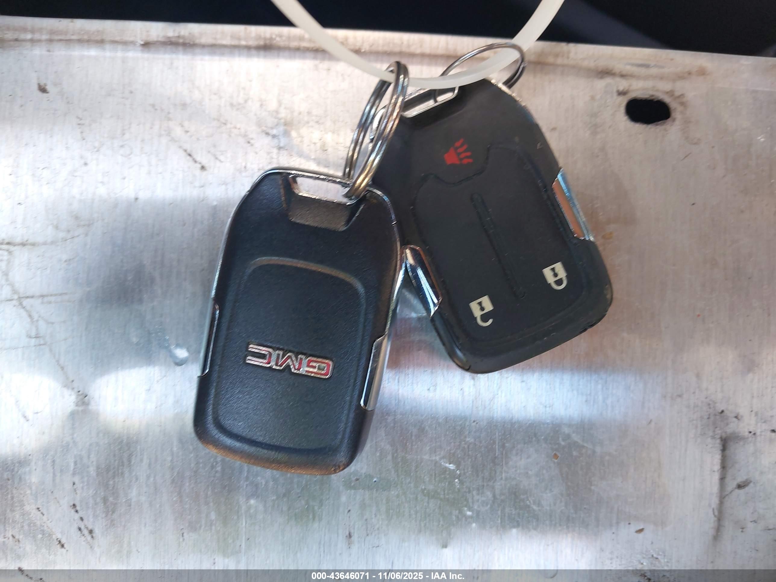 GMC ACADIA image 11