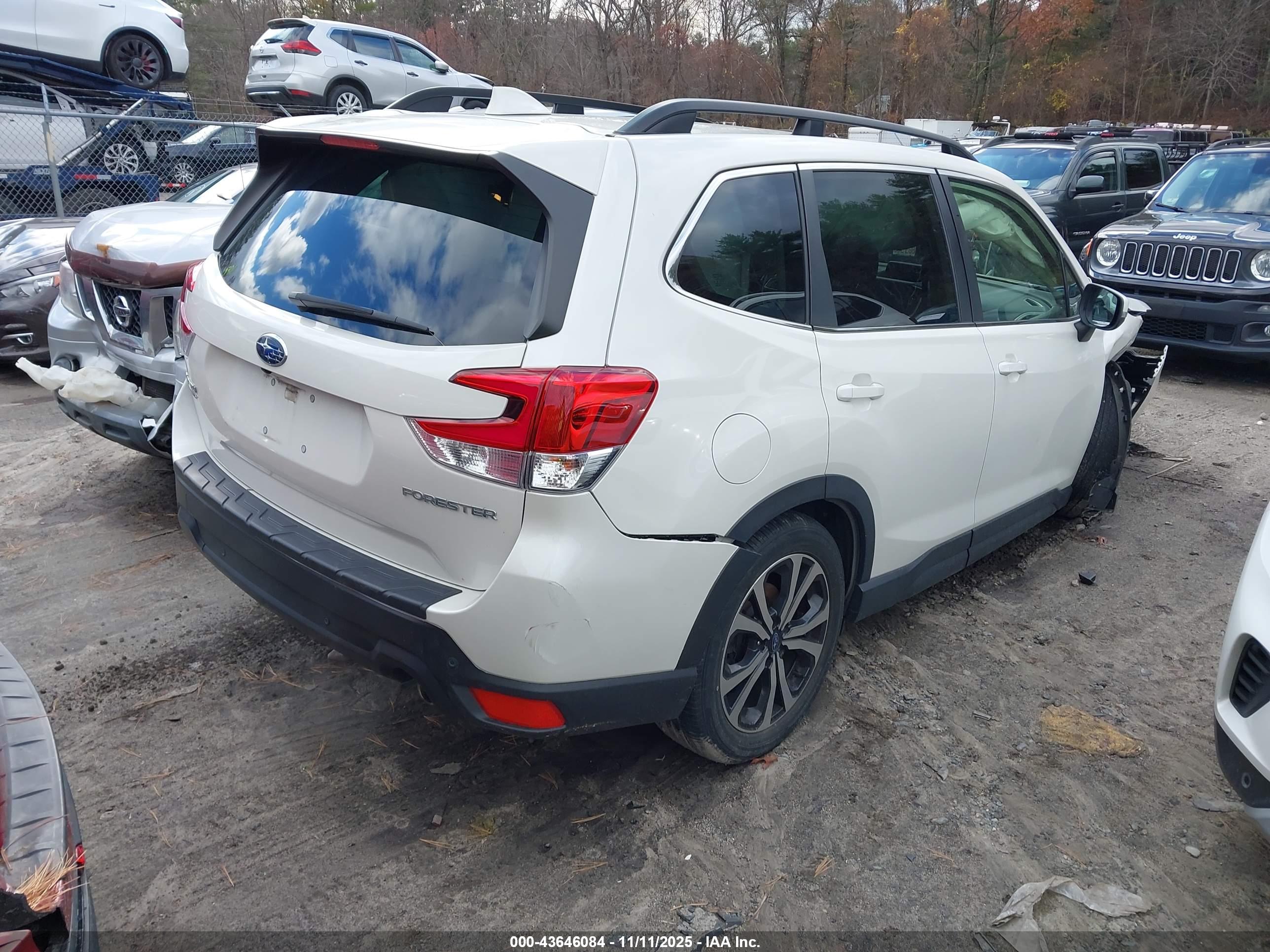 SUBARU FORESTER image 4