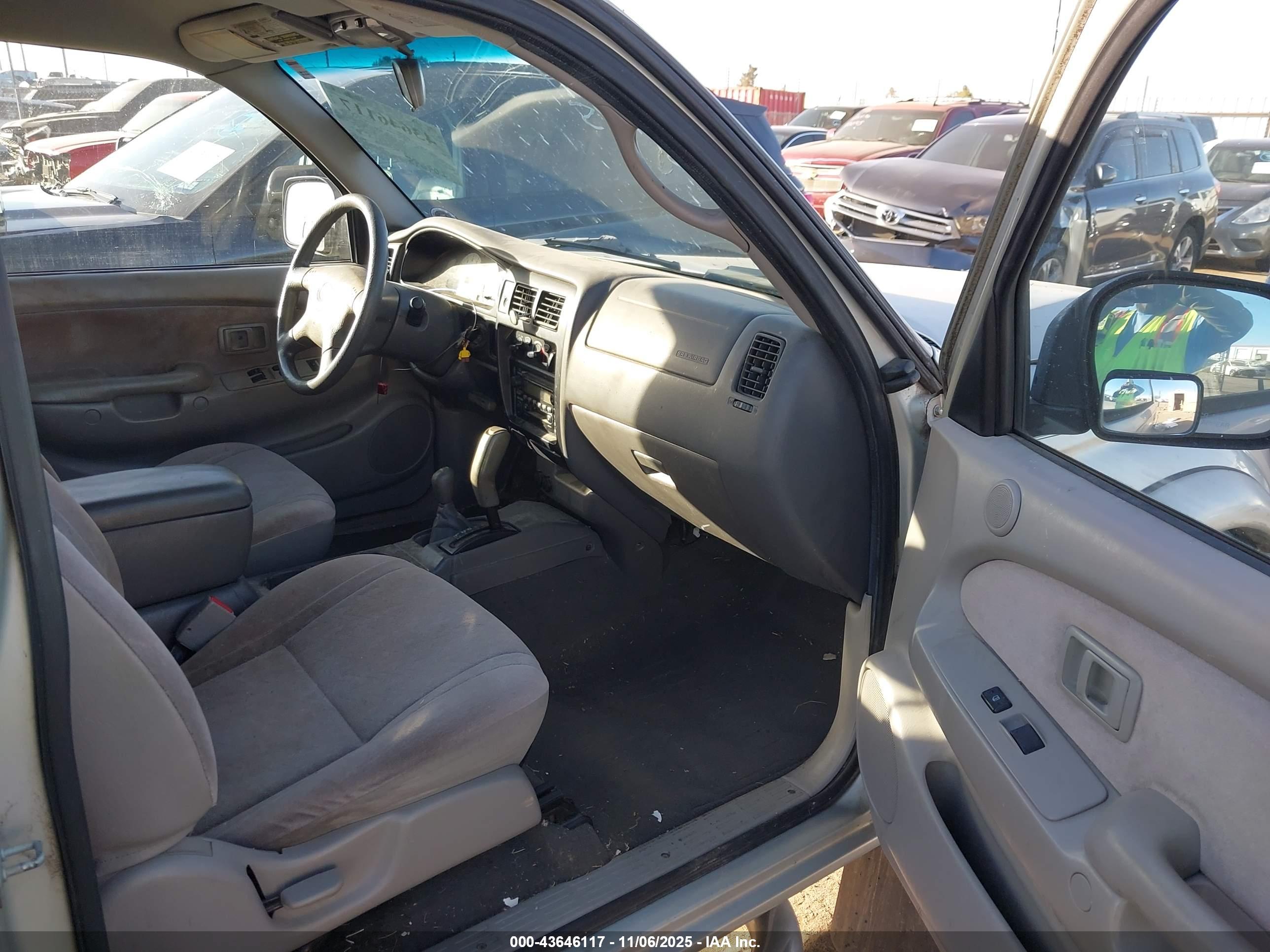 TOYOTA TACOMA image 5