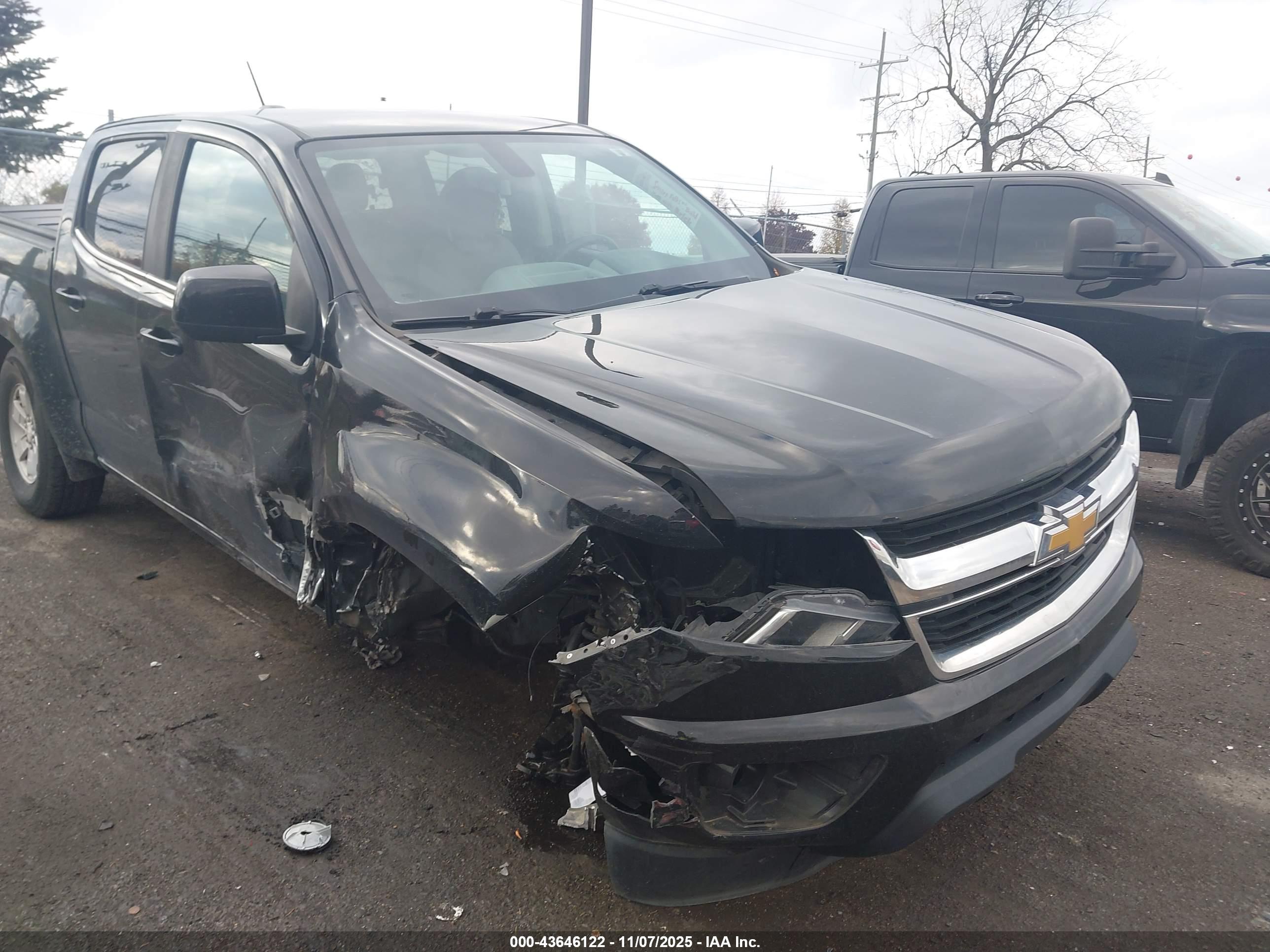 CHEVROLET COLORADO image 6