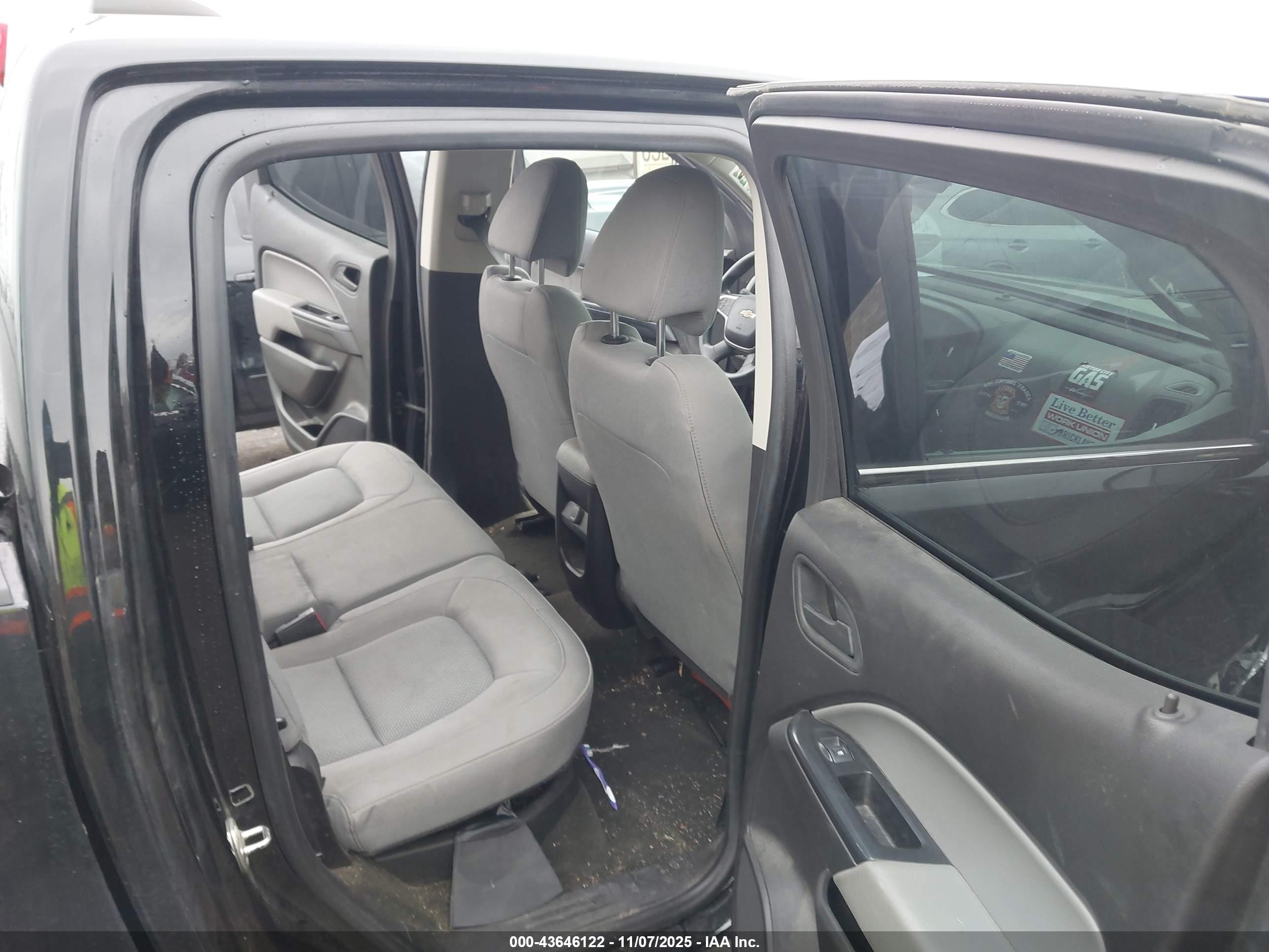 CHEVROLET COLORADO image 8