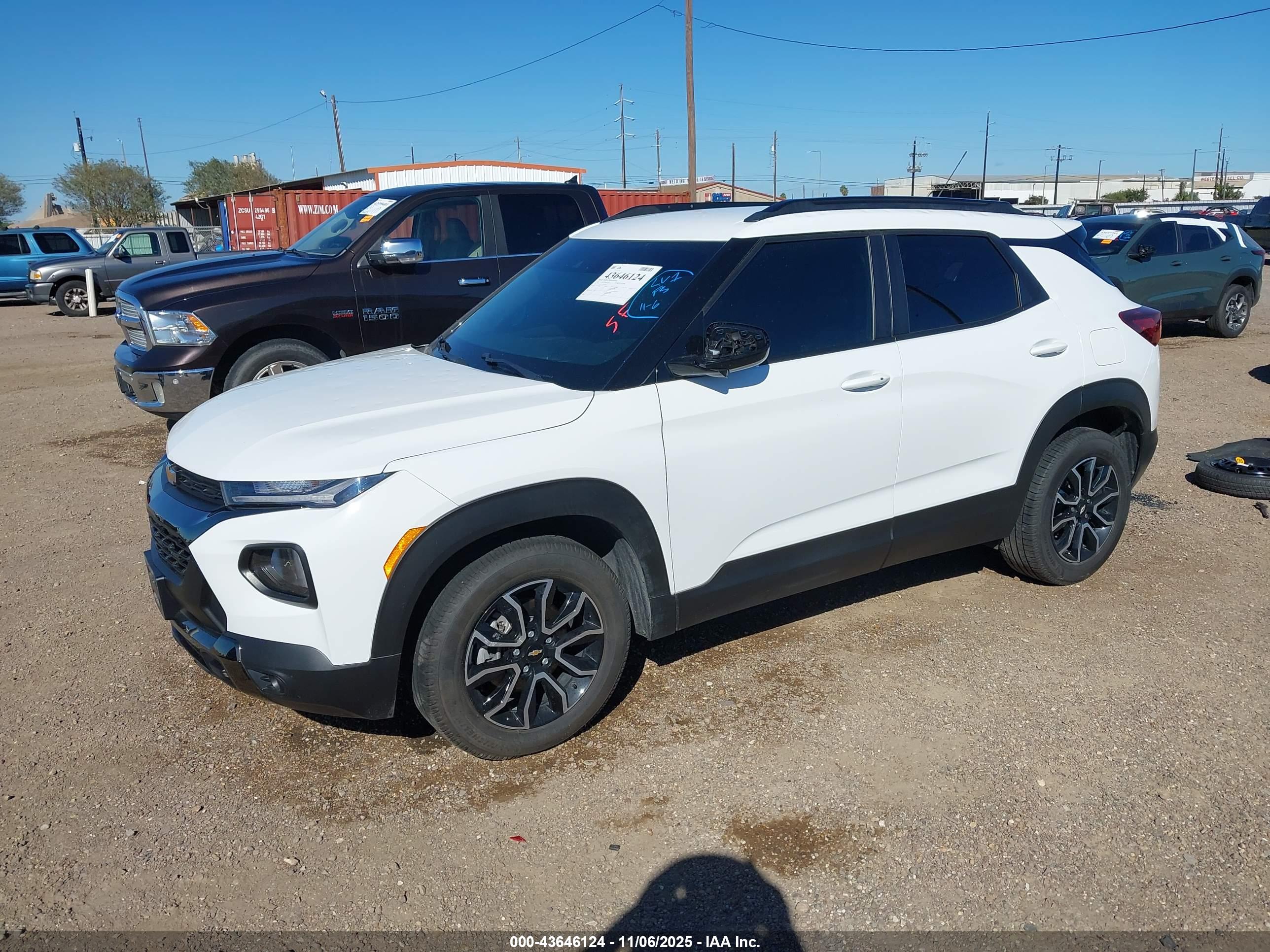 CHEVROLET TRAILBLAZER image 2