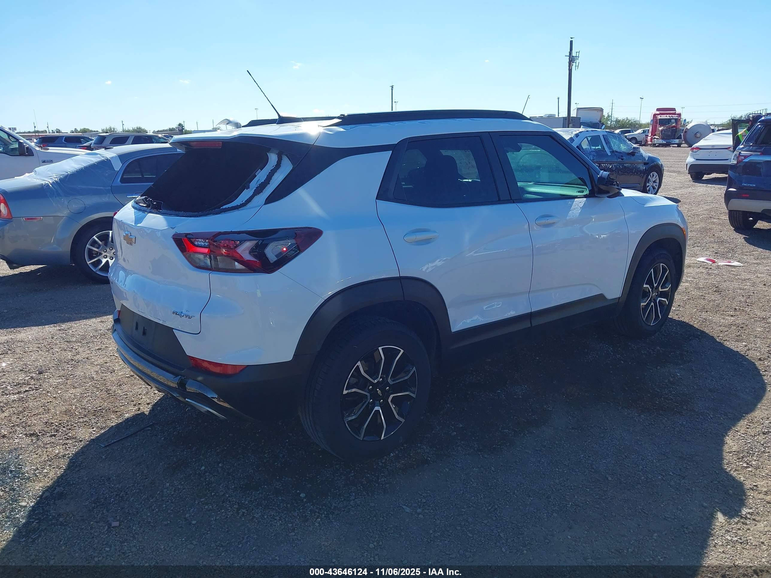 CHEVROLET TRAILBLAZER image 4