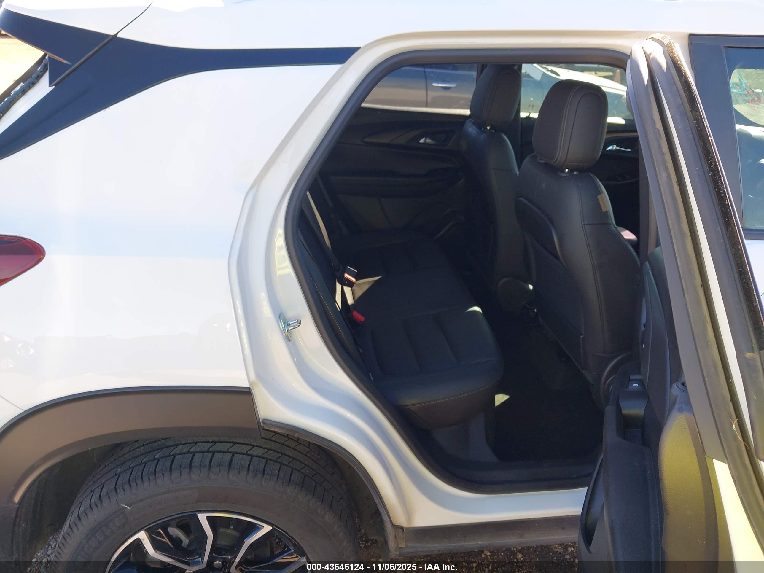 CHEVROLET TRAILBLAZER image 8
