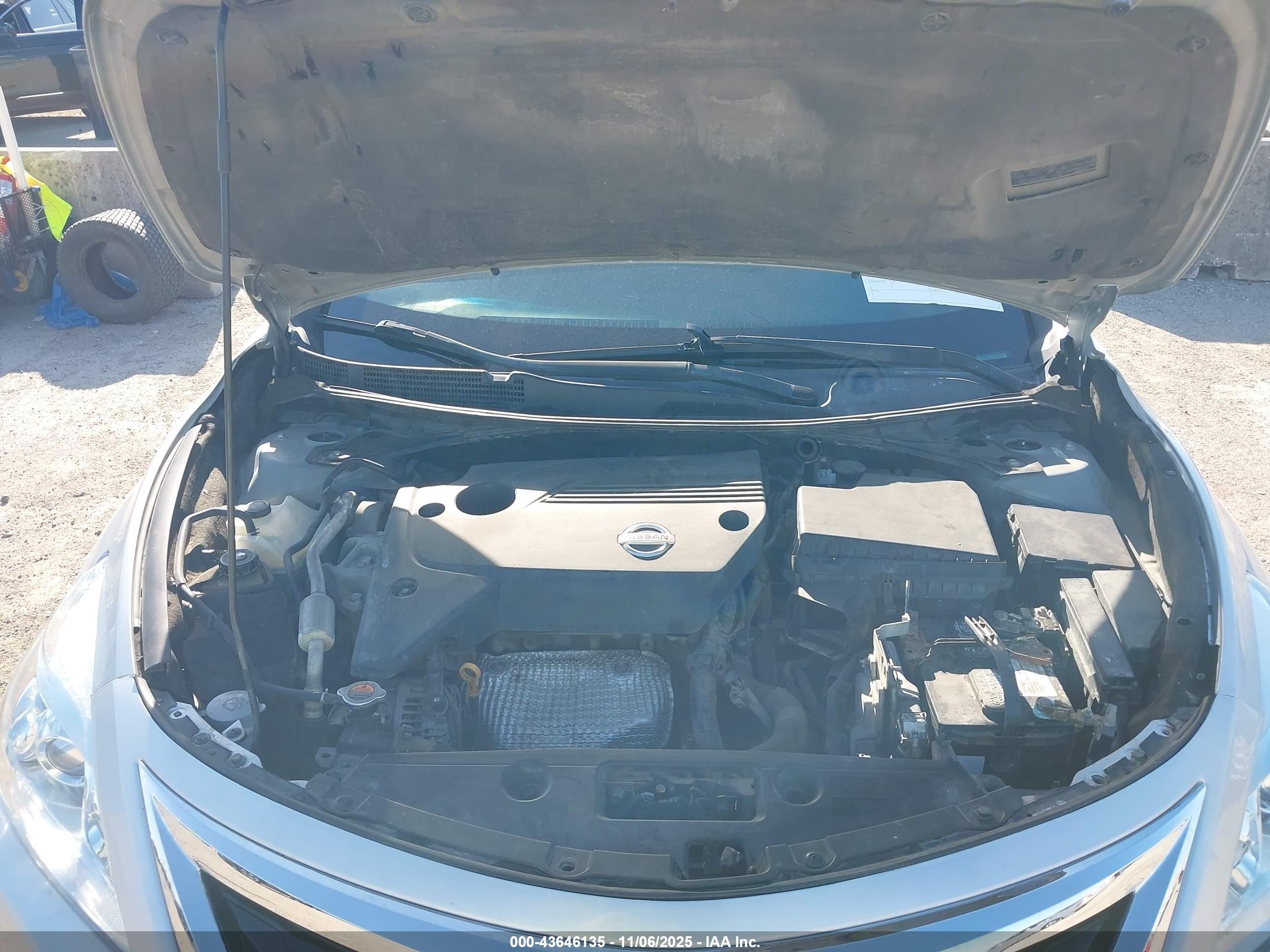 NISSAN ALTIMA image 10