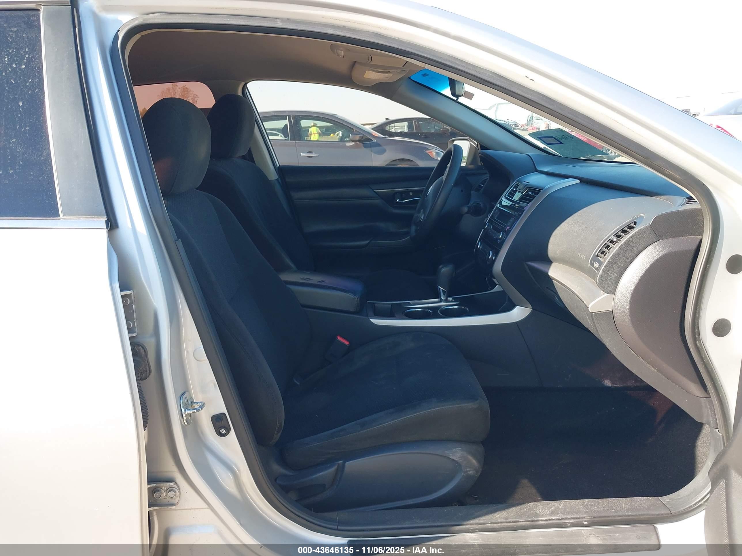 NISSAN ALTIMA image 5