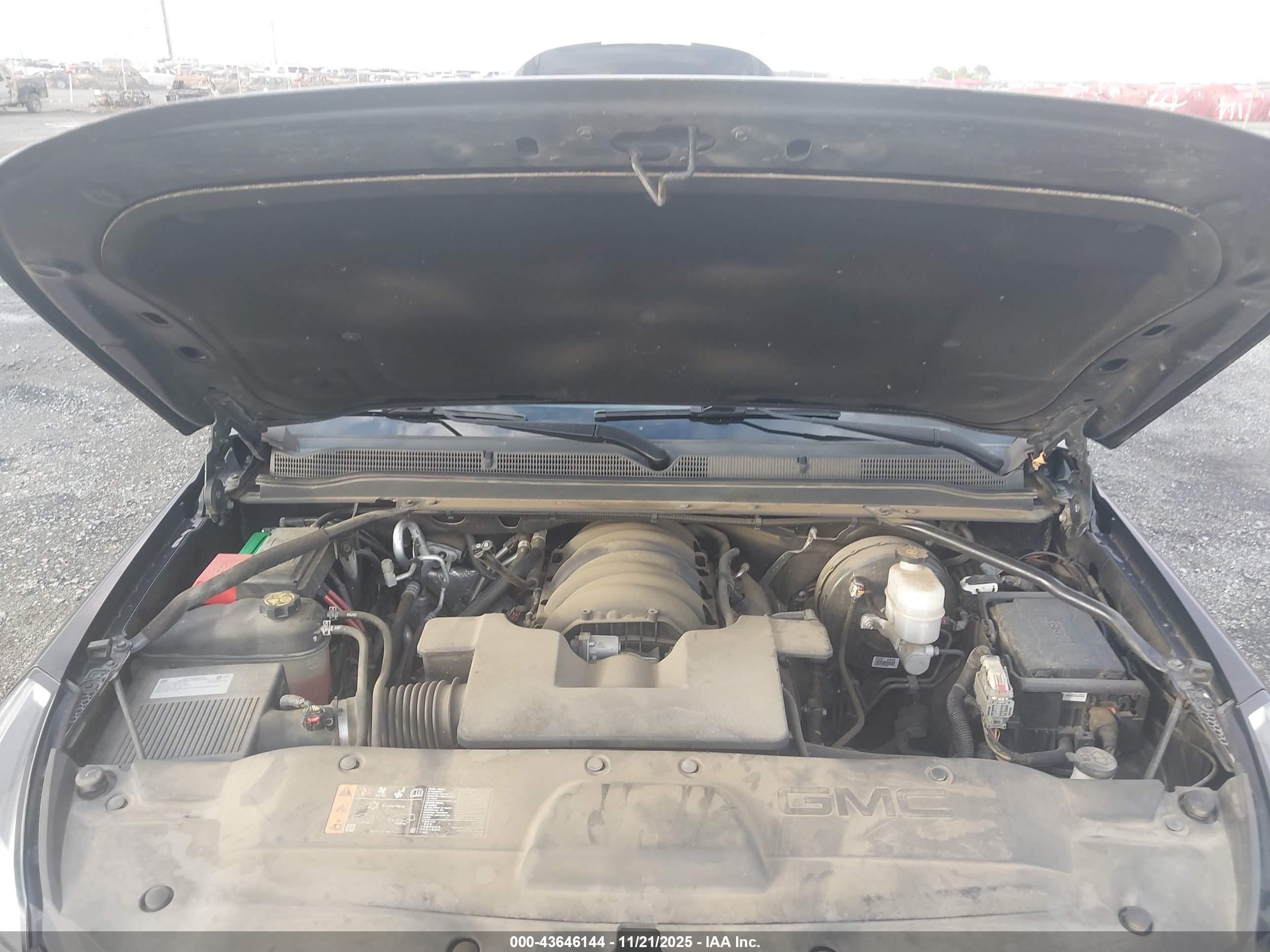 GMC YUKON image 10